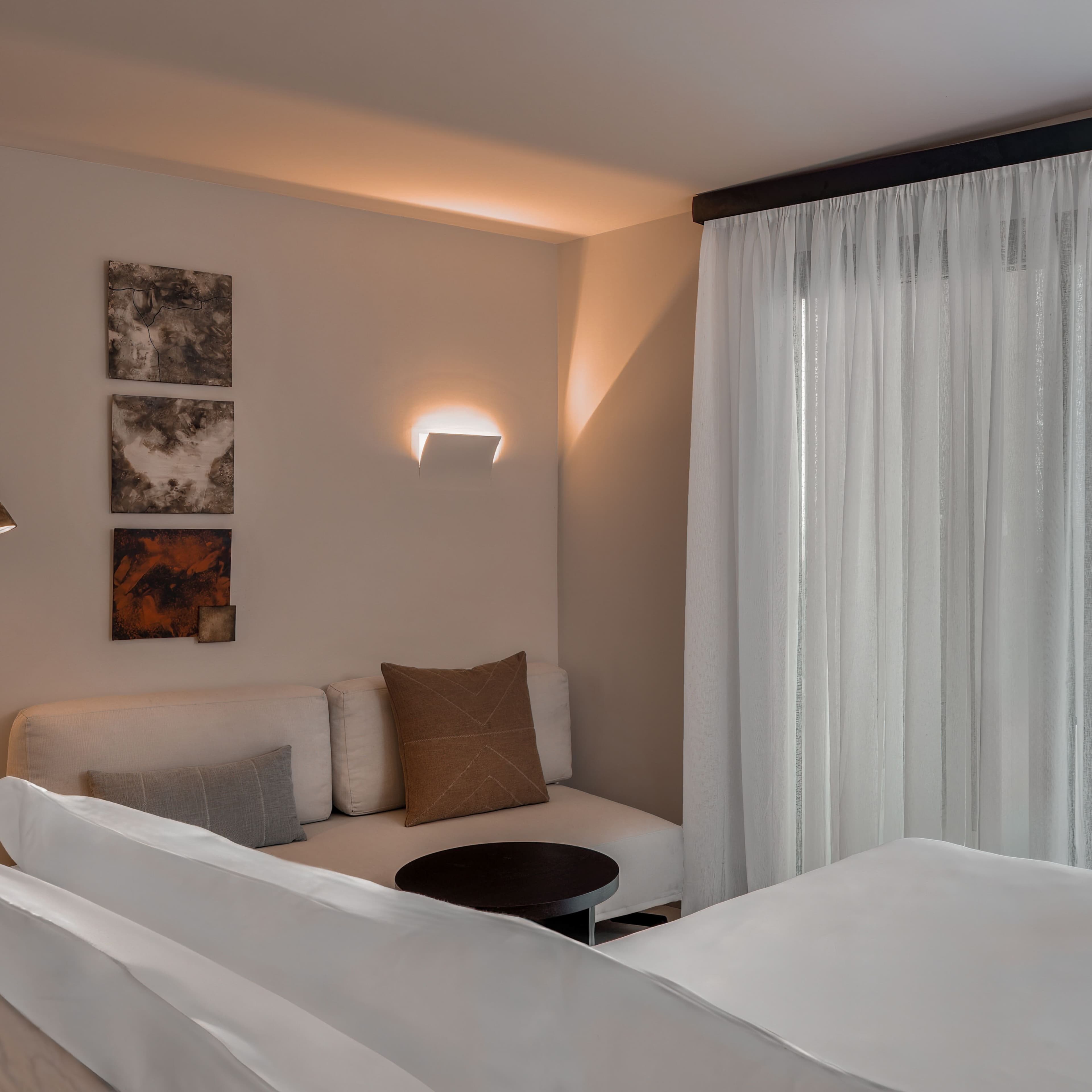 Domes Novos Santorini, Autograph Collection