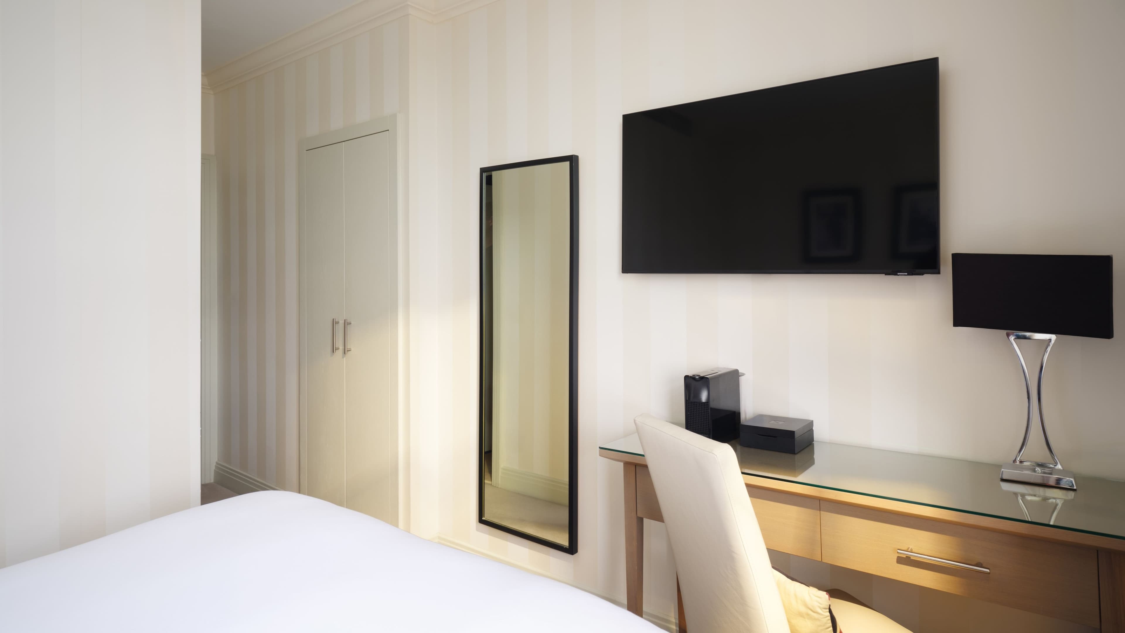 Petit Guest Room - Image 2