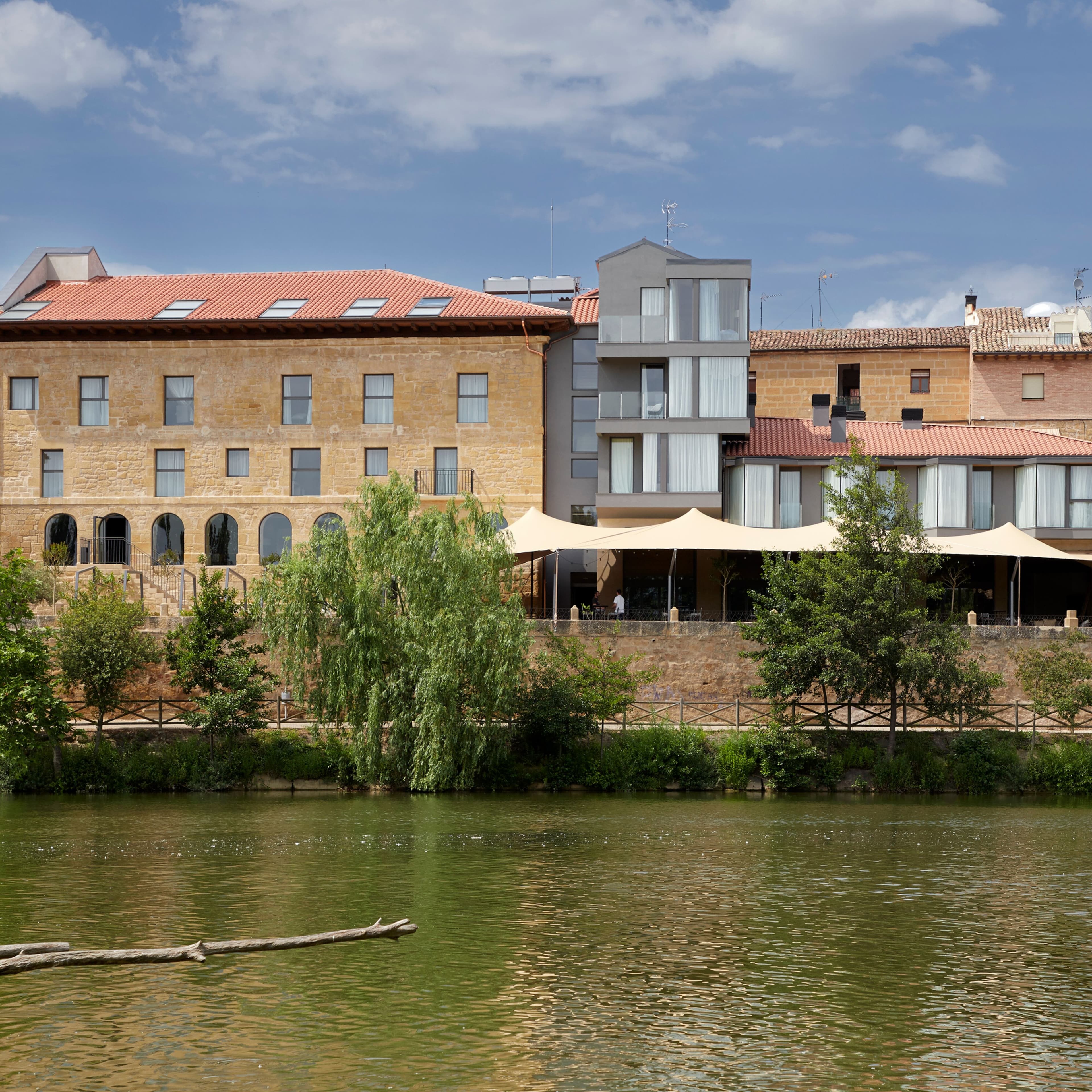 Palacio Tondon, La Rioja Brinas