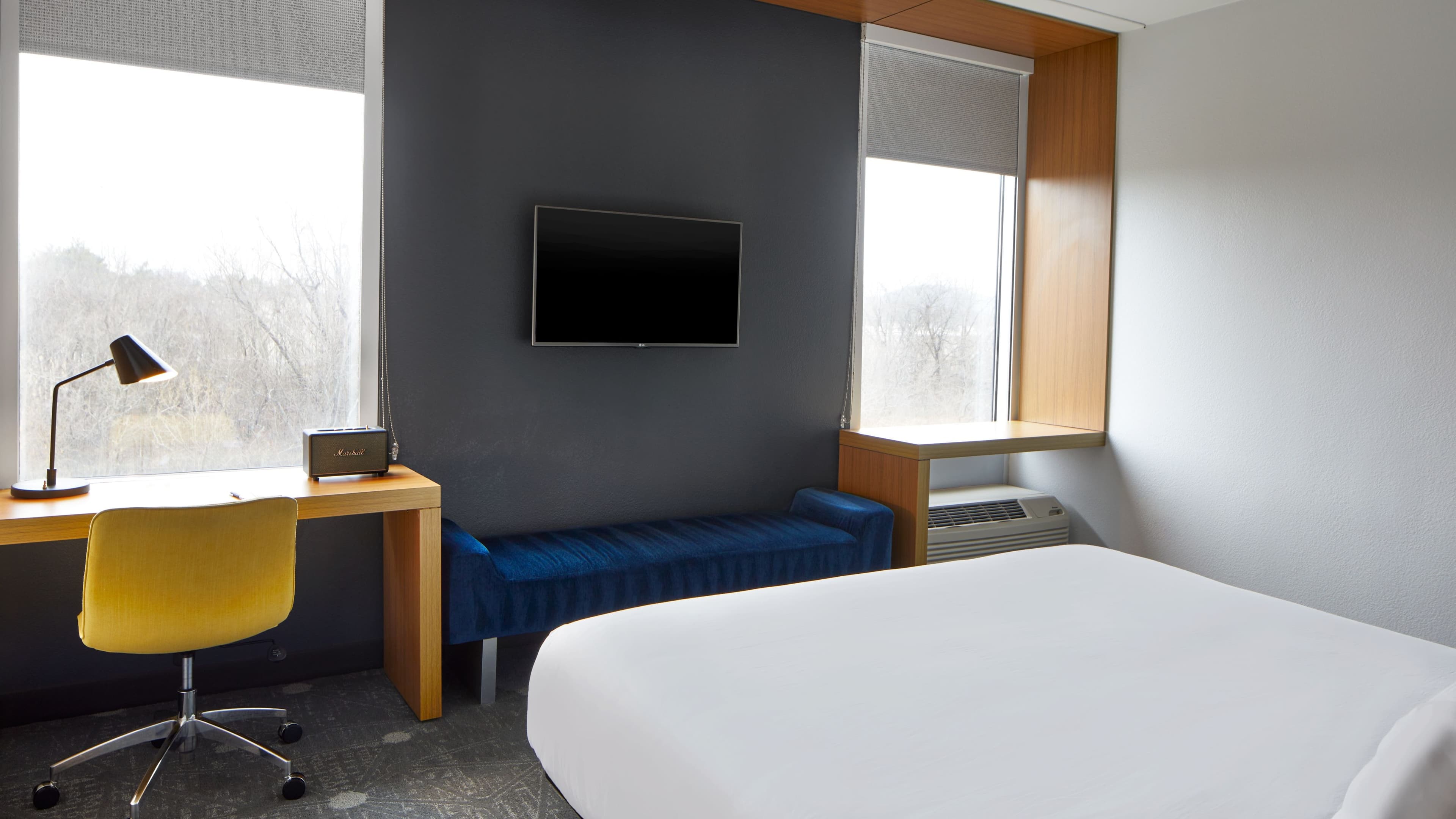 Aloft Room - Image 1