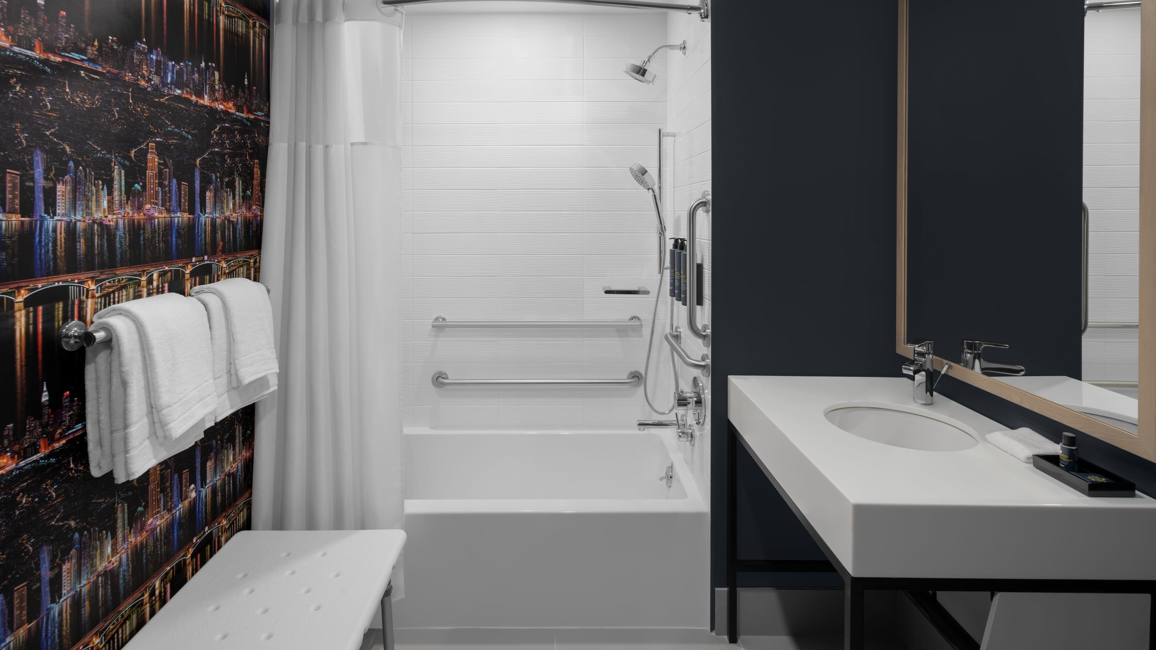 Guest room - 1 King - Image 8