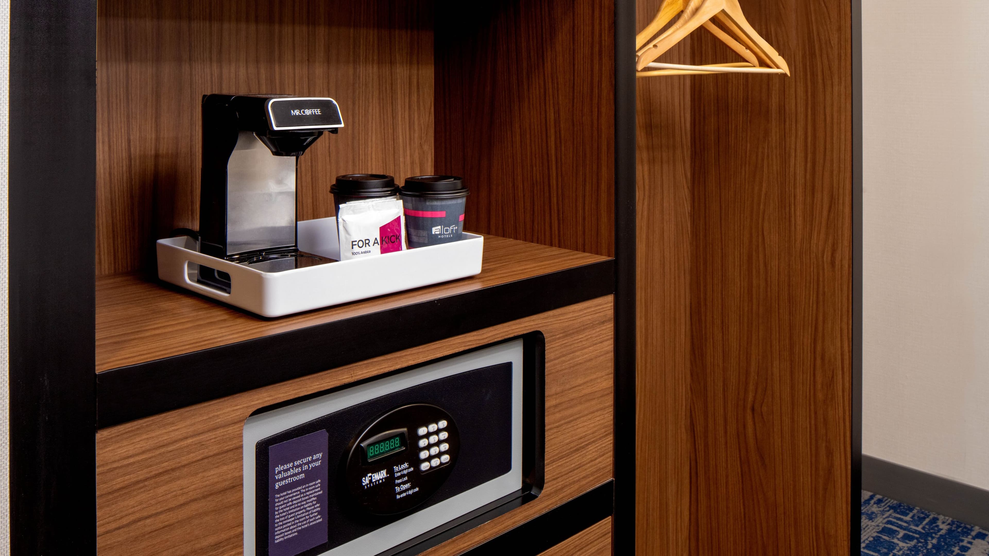 Aloft Room - Image 5