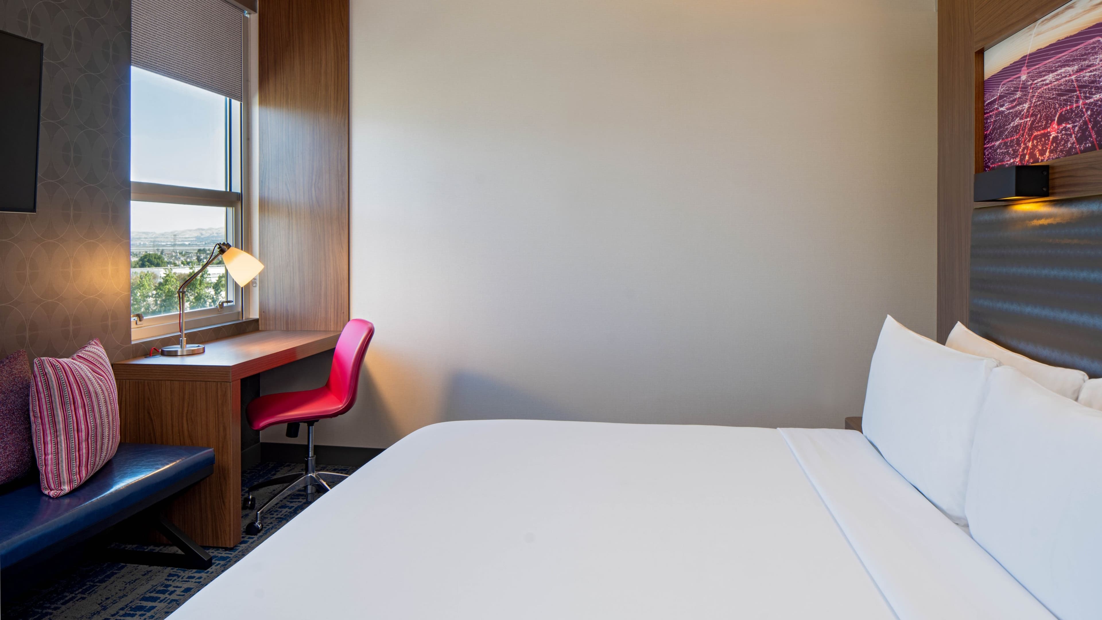 Aloft Room - Image 1