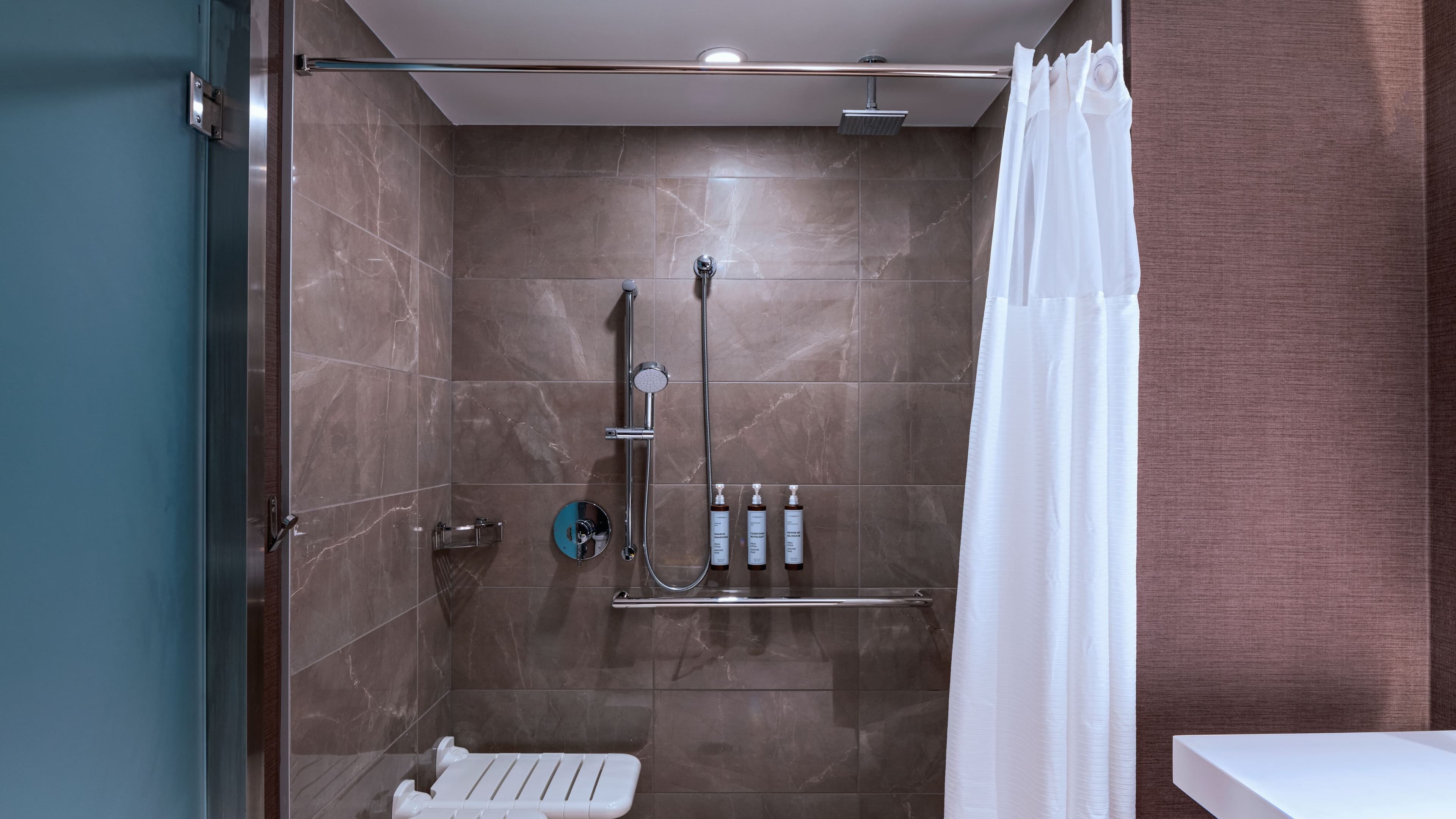 King Guest Room - Image 3