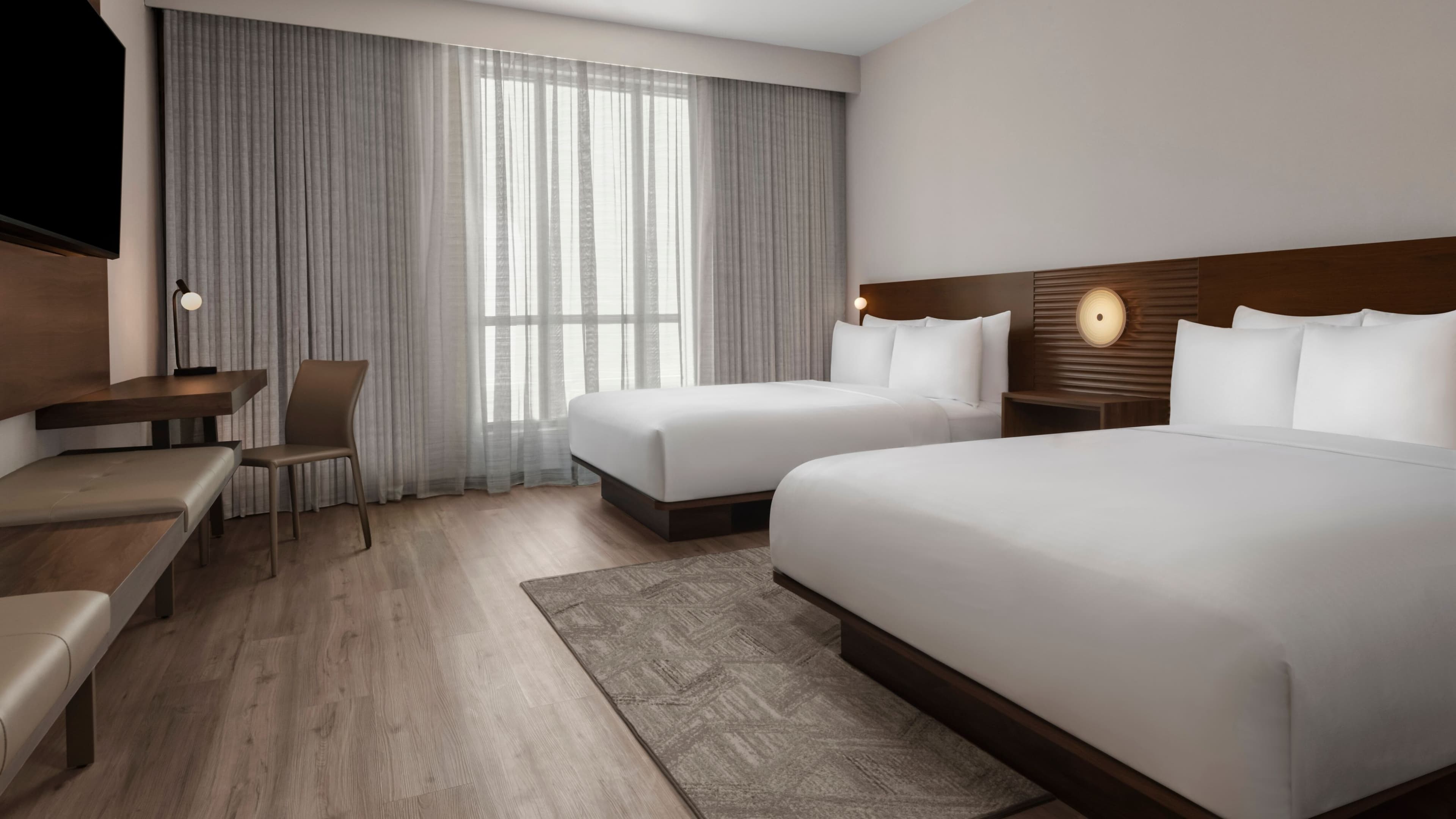 Guest Room Two Queen - Image 1