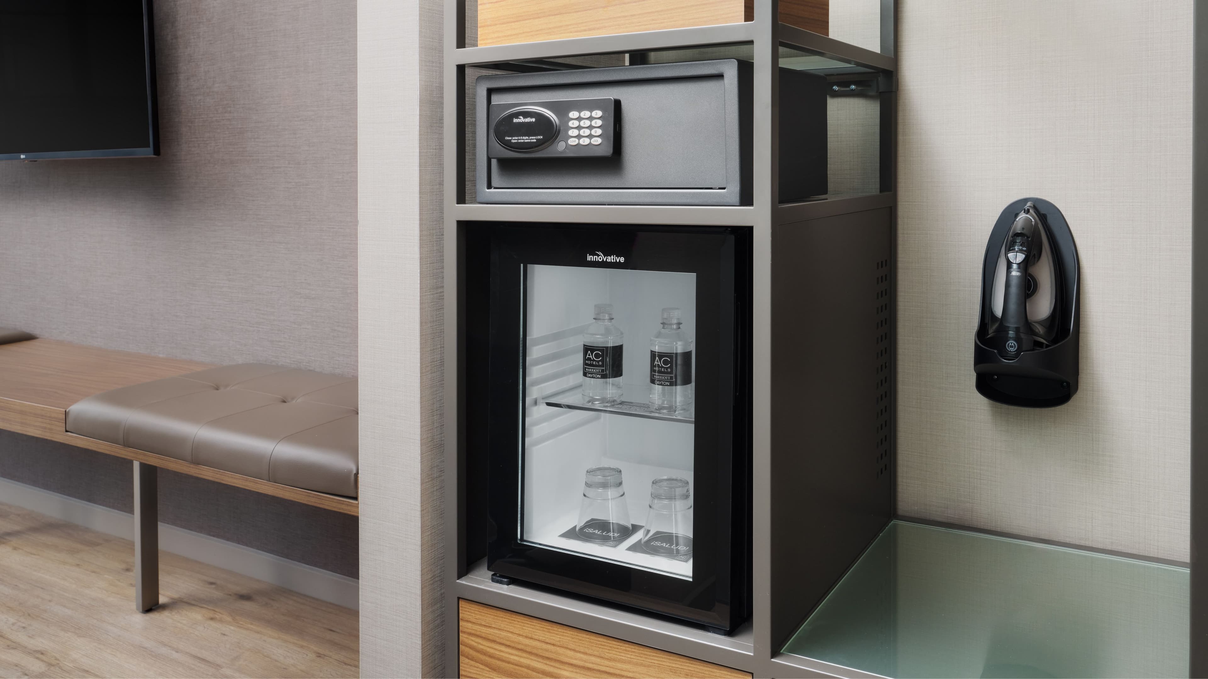 King with Sofa Bed - Image 3