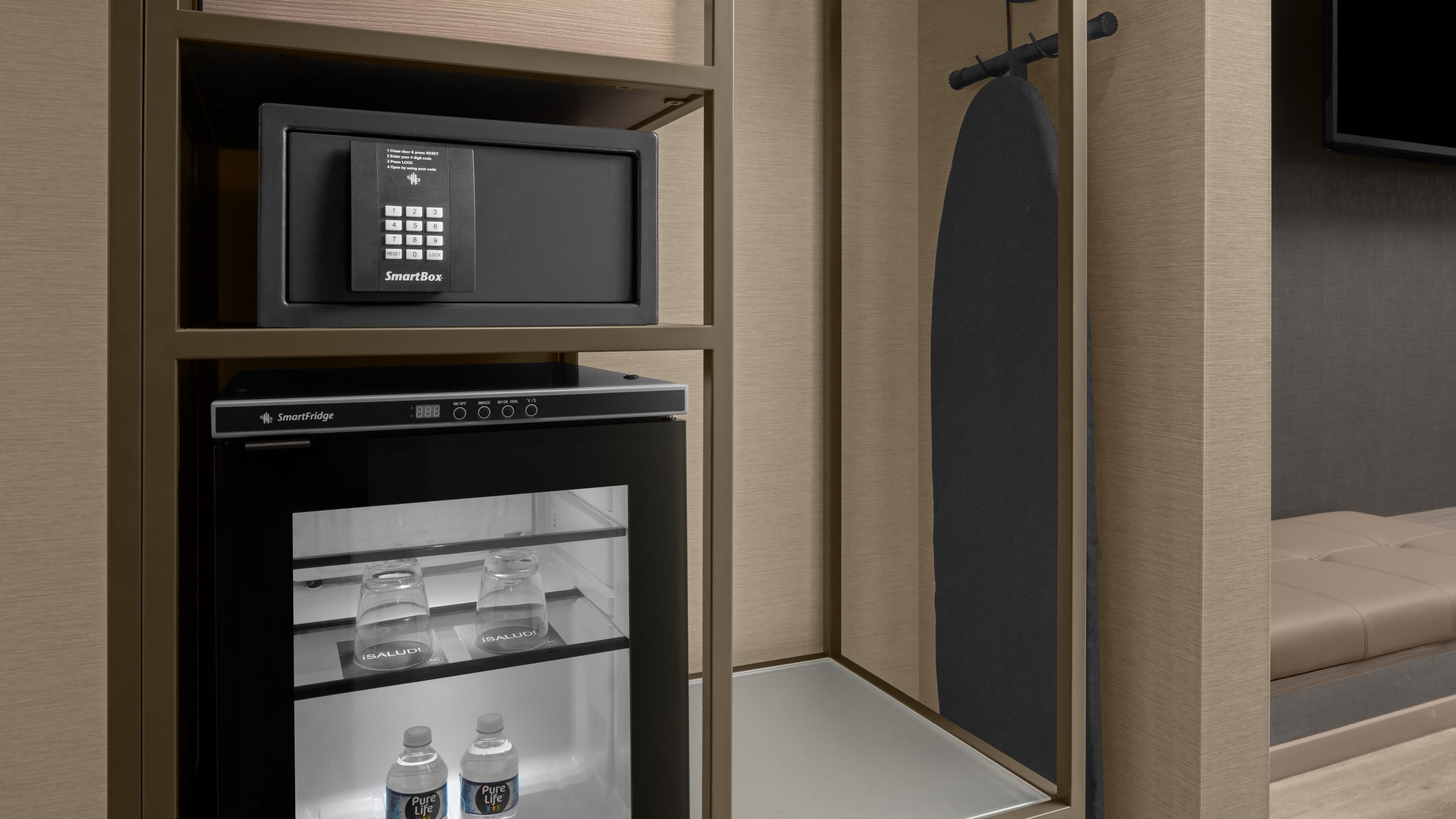 King Guest Room - Image 4