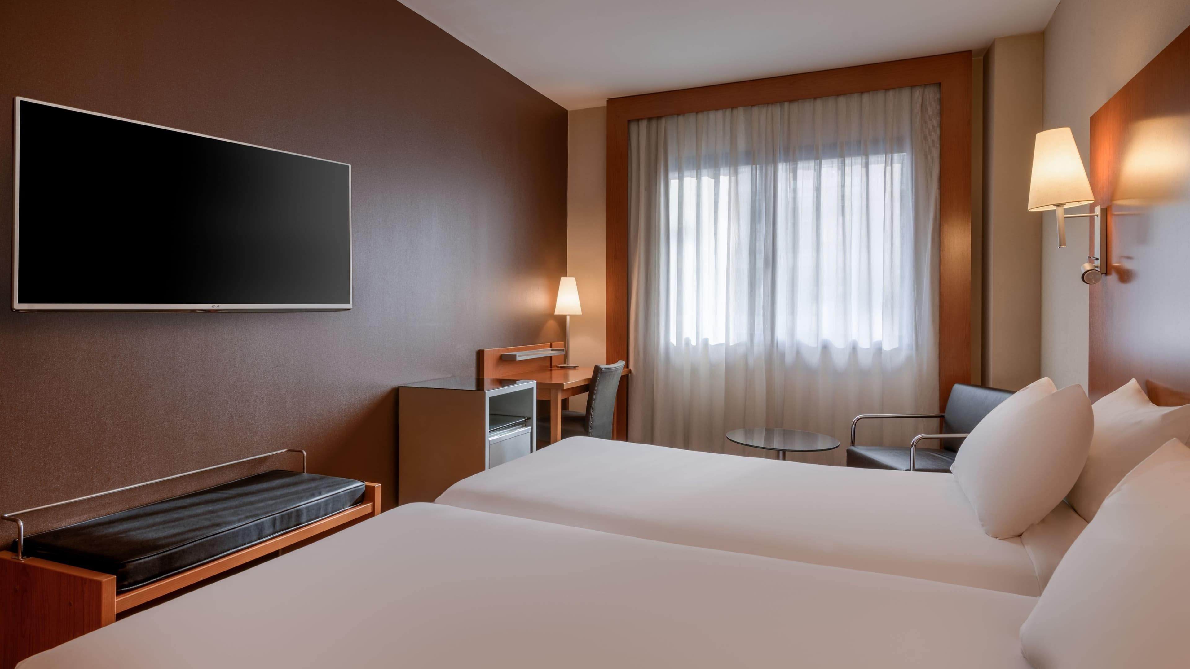 Standard Twin - Image 2