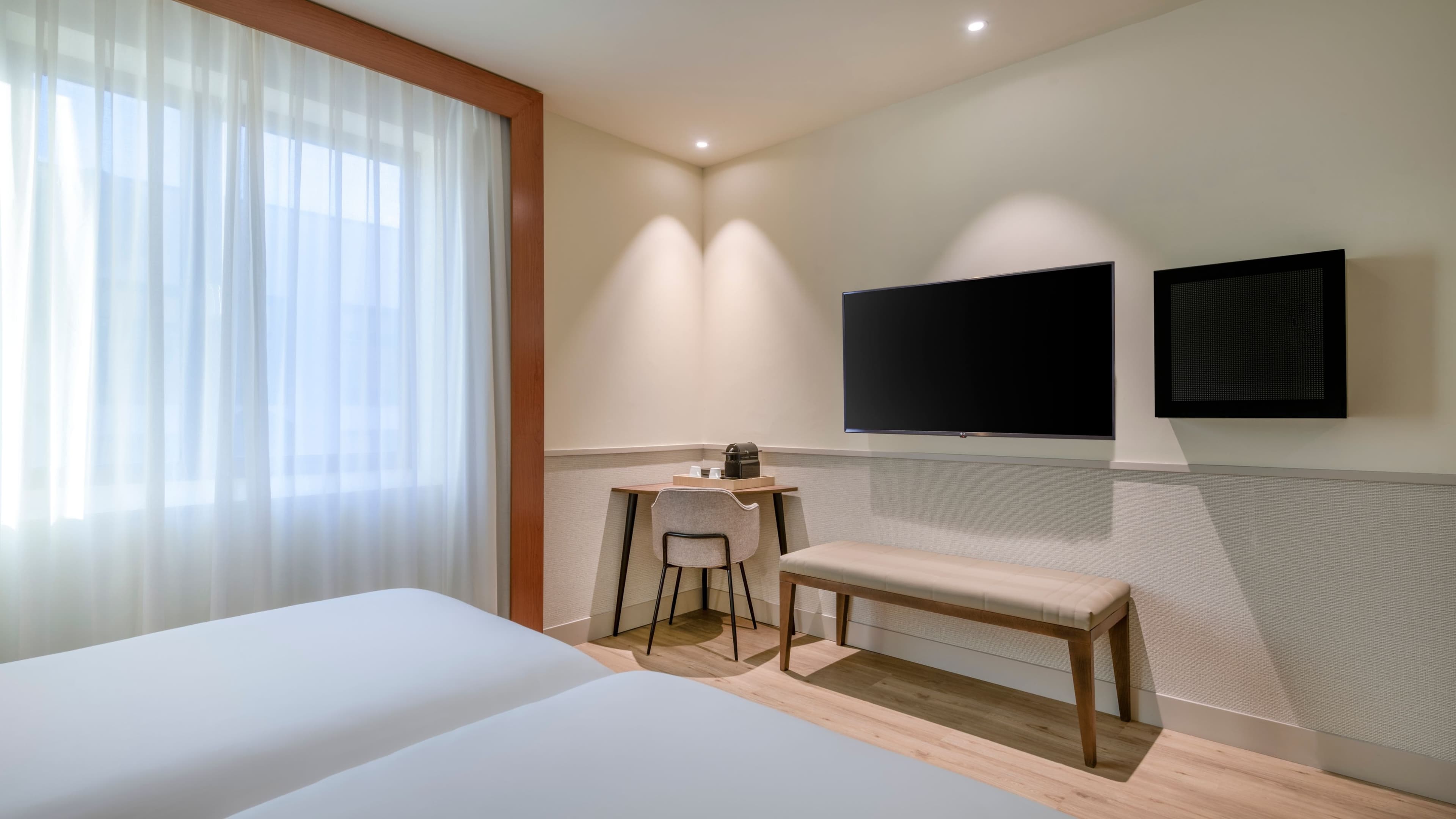 Standard Twin - Image 2