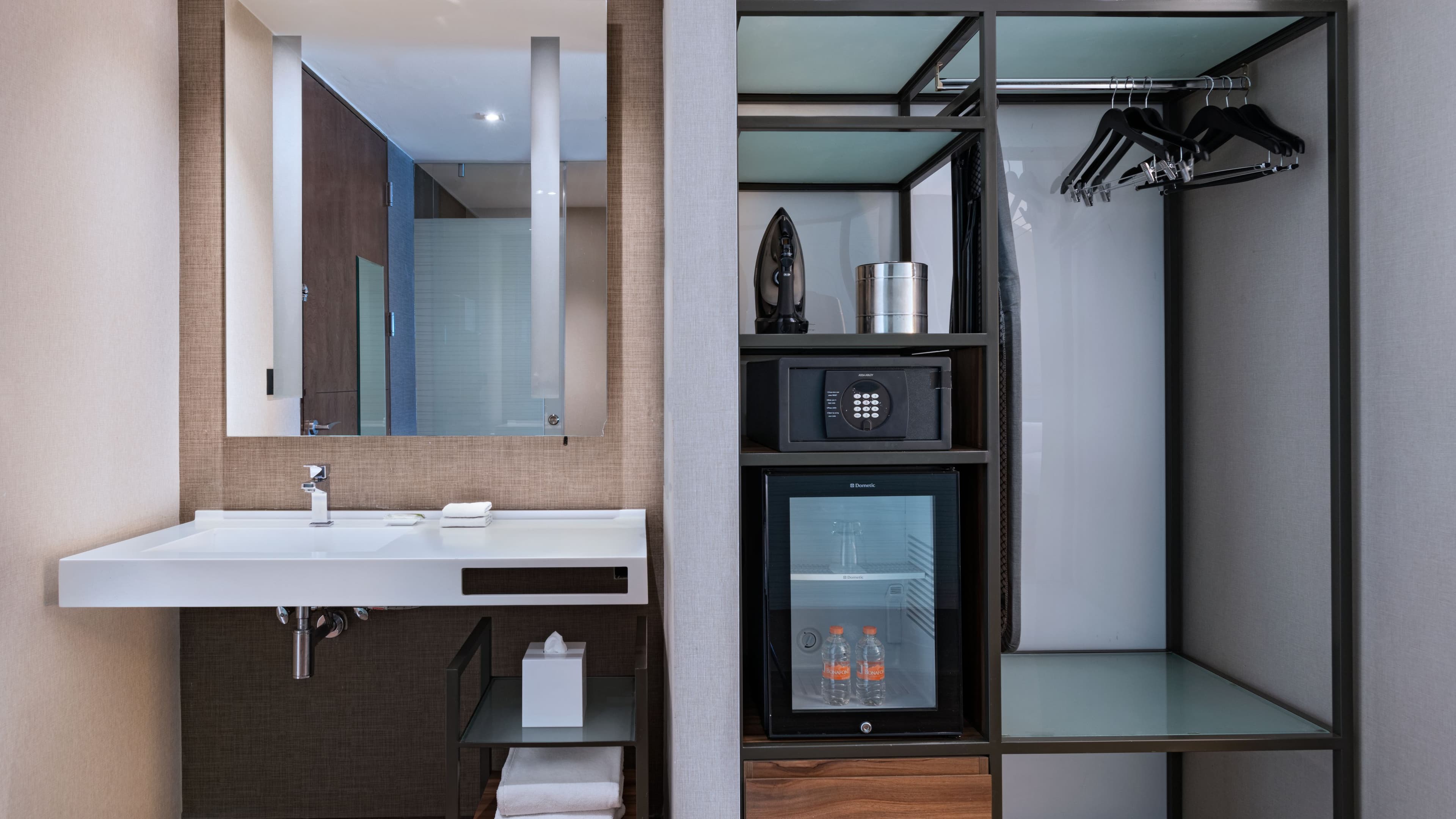 Lifestyle Room - Image 3