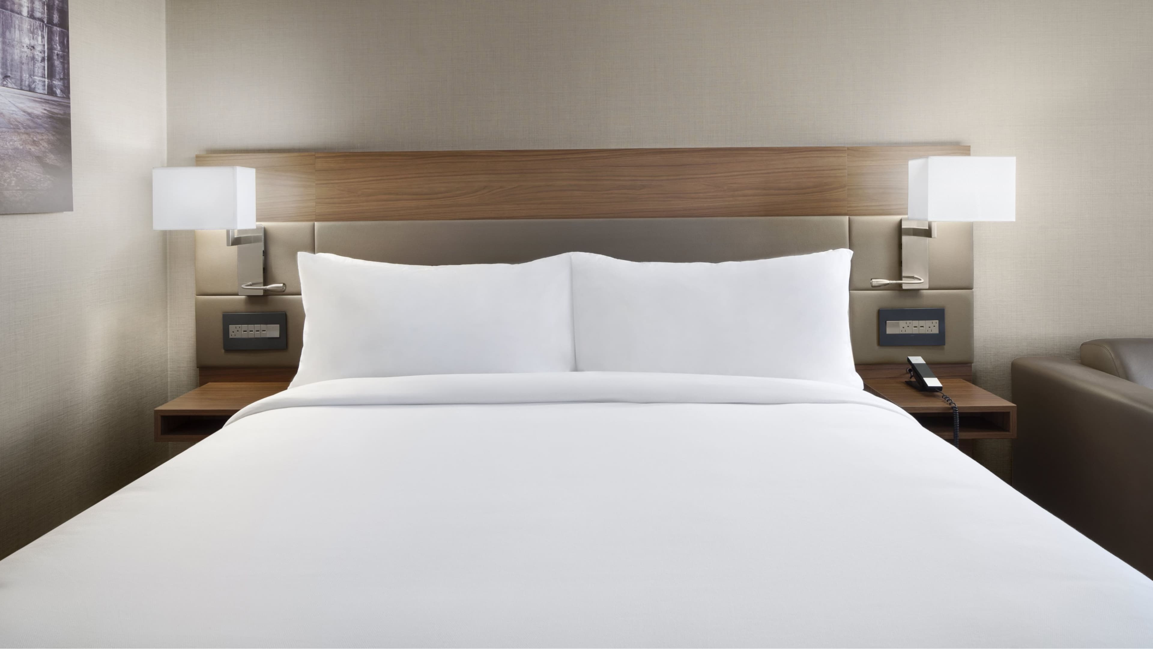 King Guest Room - Image 1