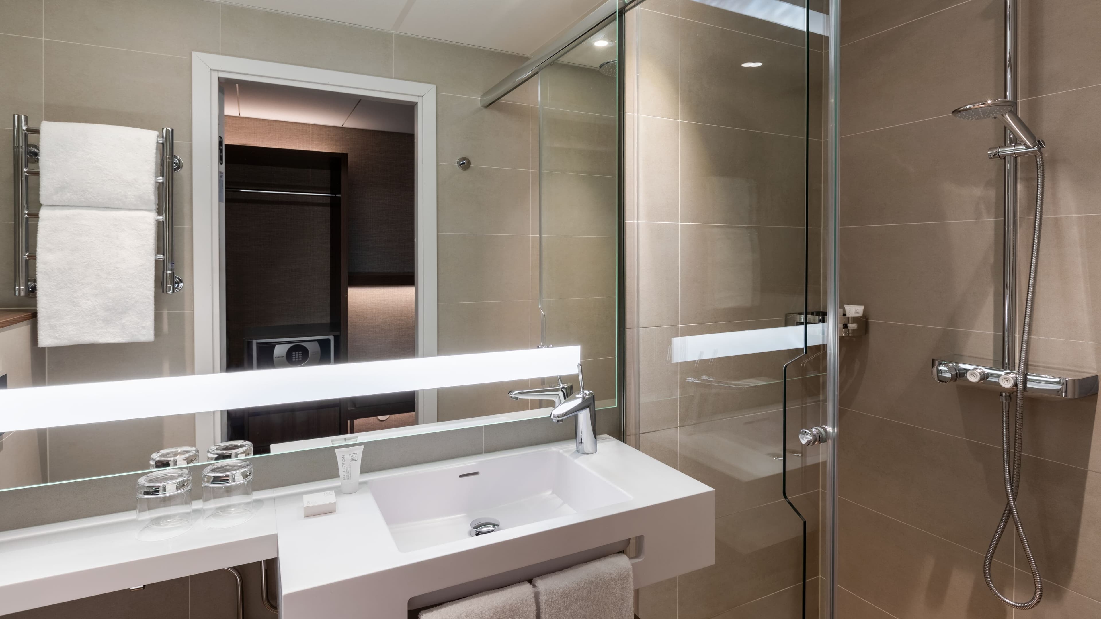 Standard King - Image 13