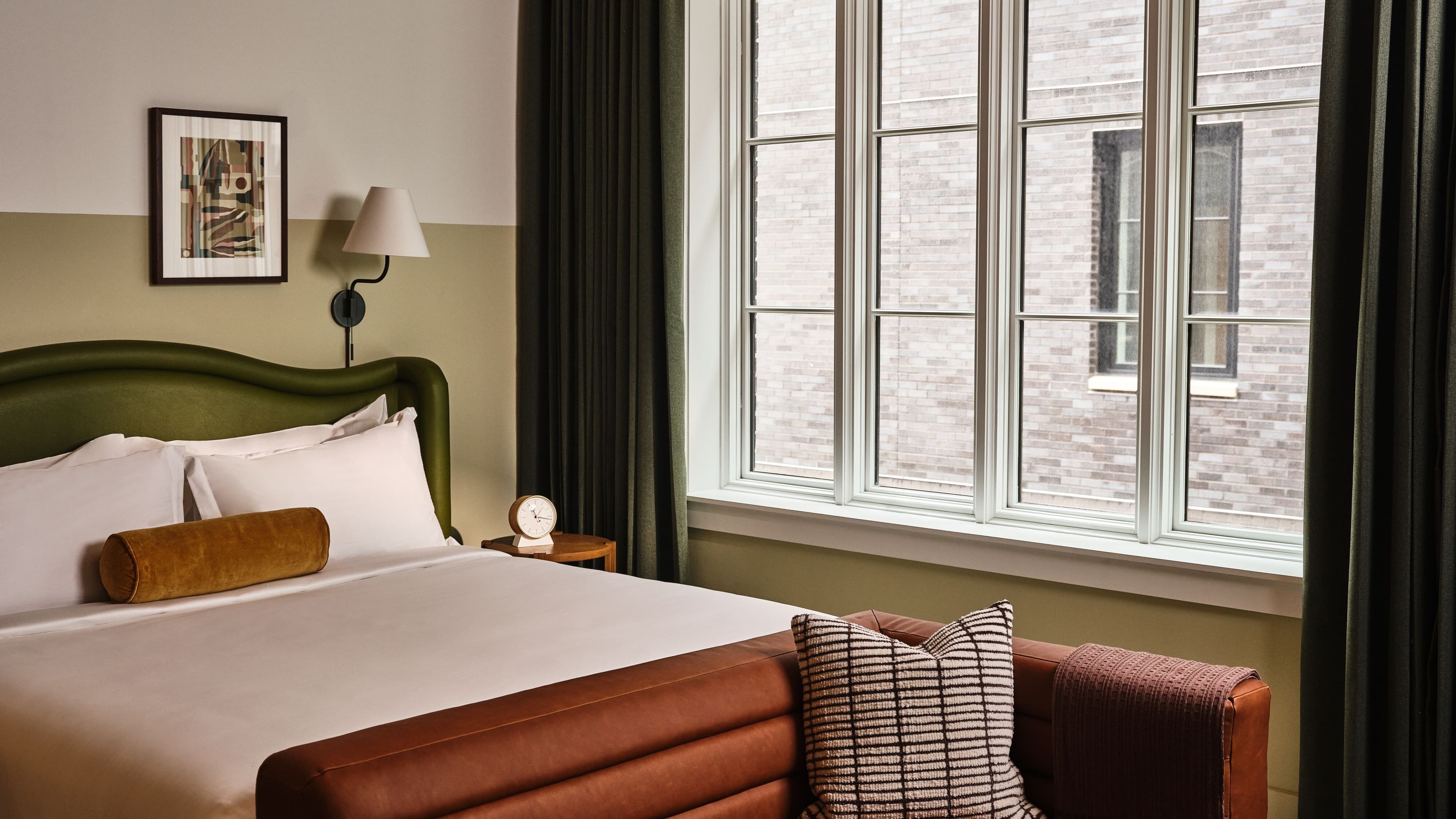 1 Bedroom King - Image 2