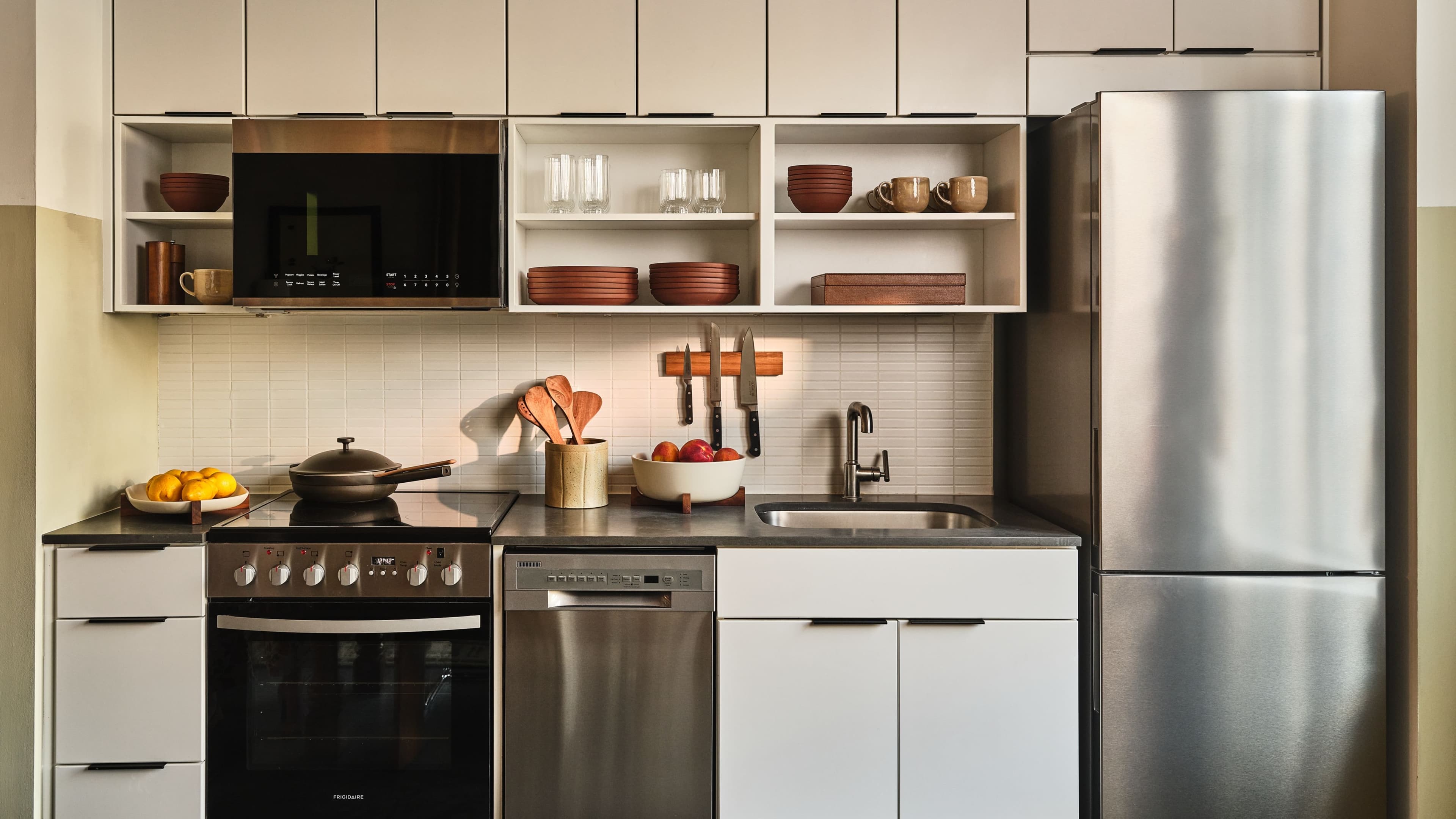 1 Bedroom King - Image 12