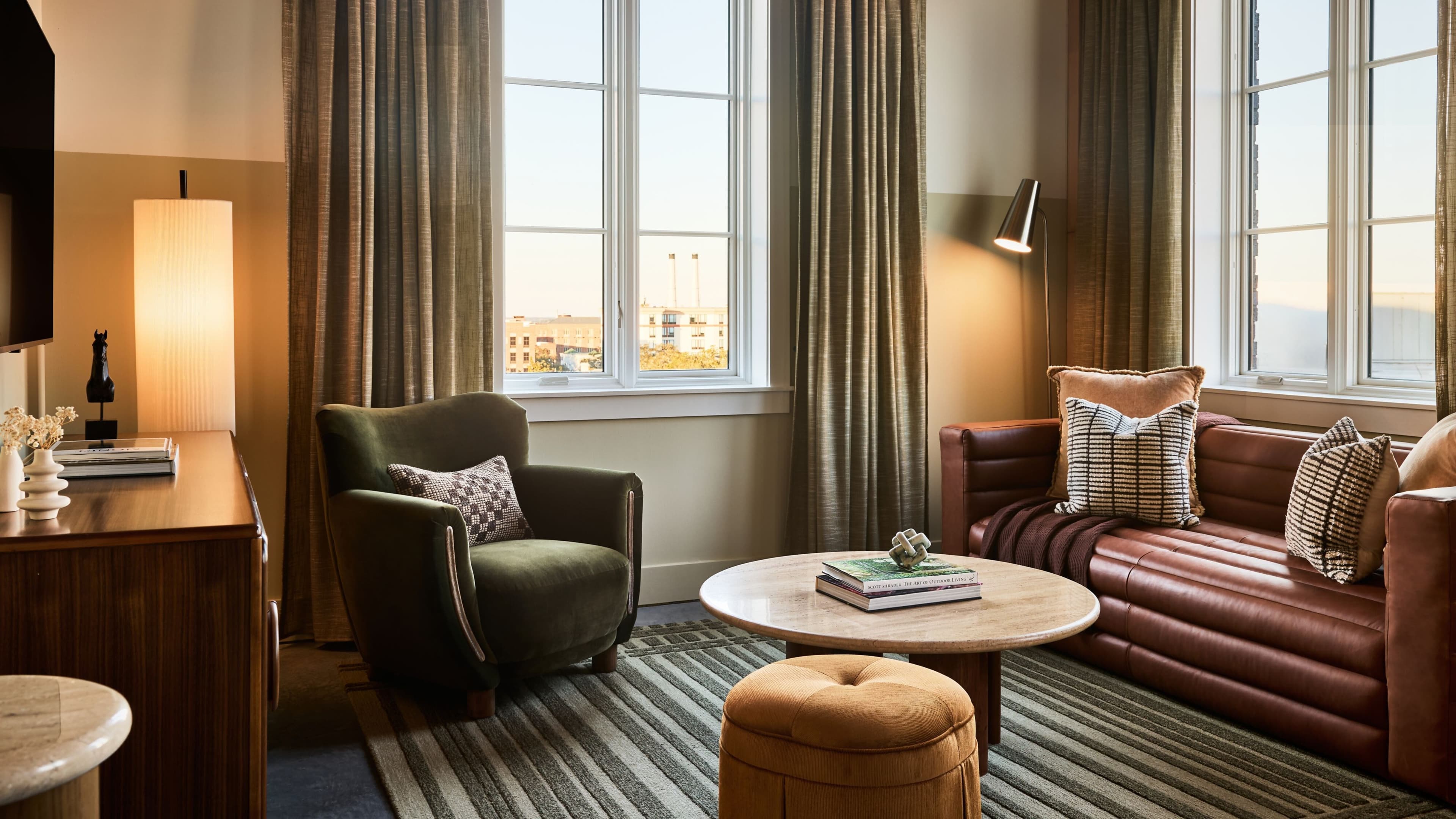 1 Bedroom King - Image 3