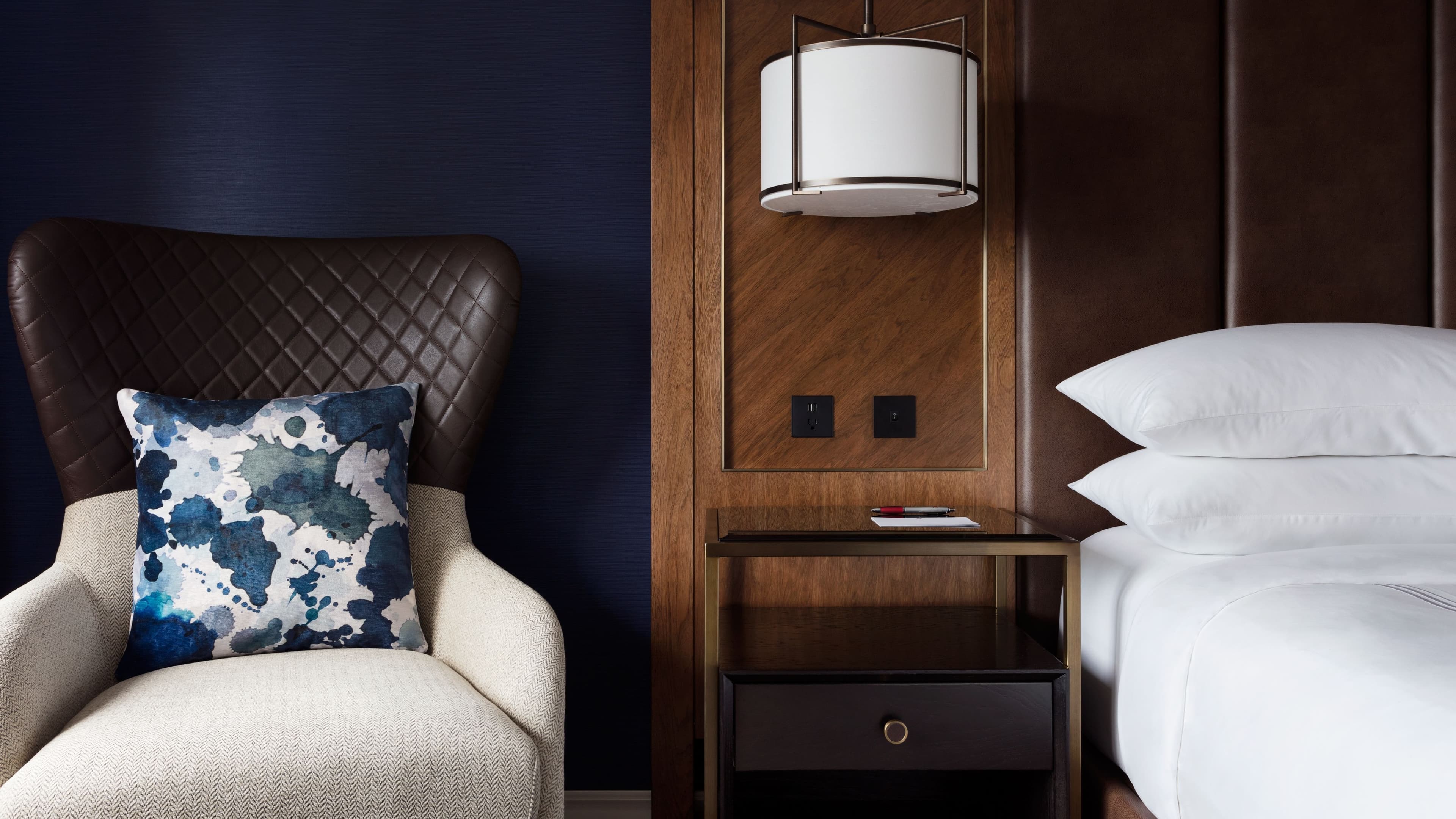 City View Room 2 Queens - Image 2