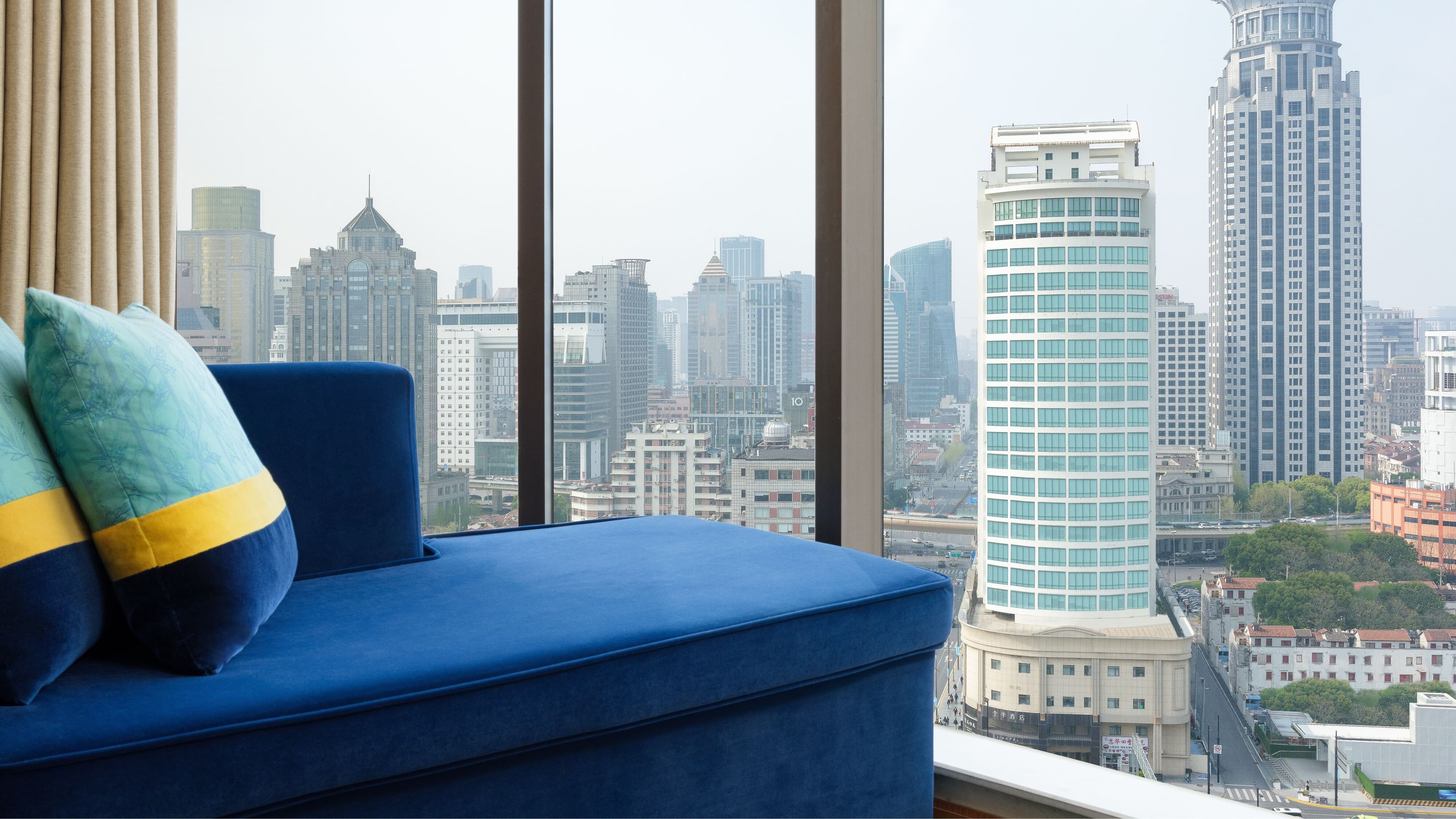 Deluxe Twin Room - Image 2