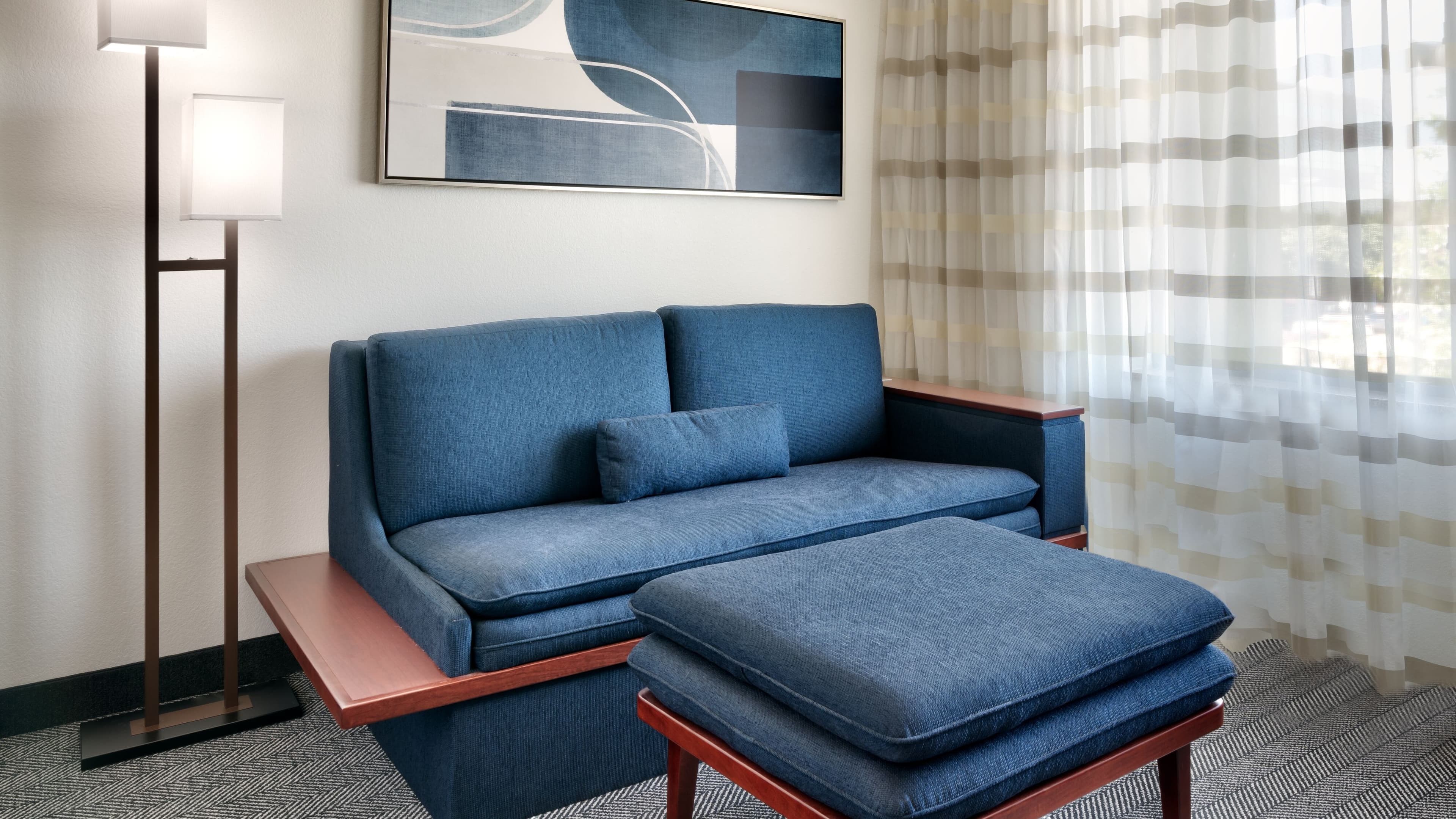 King Guest Room - Image 4