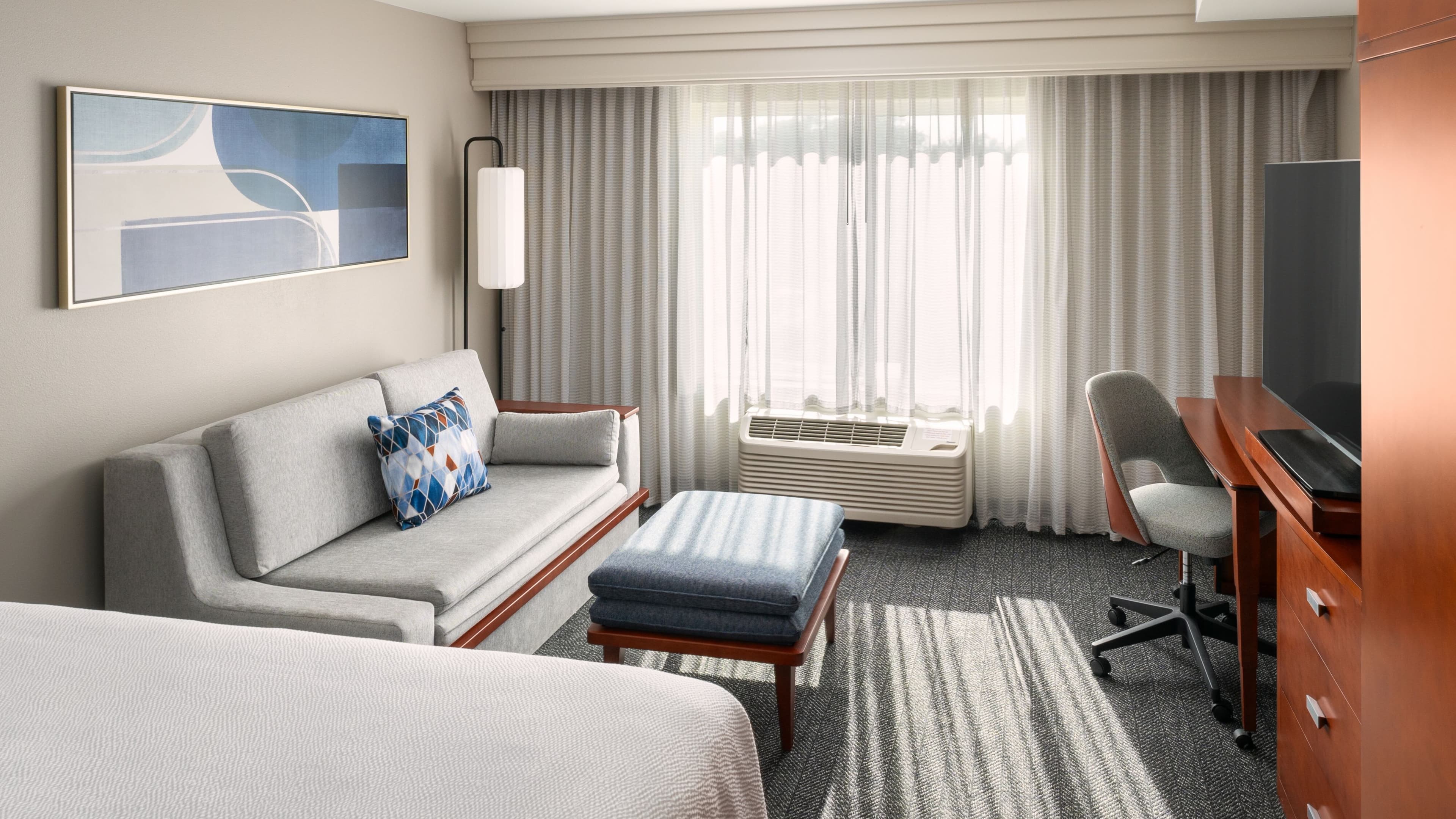 Newly Renovated King - Image 1