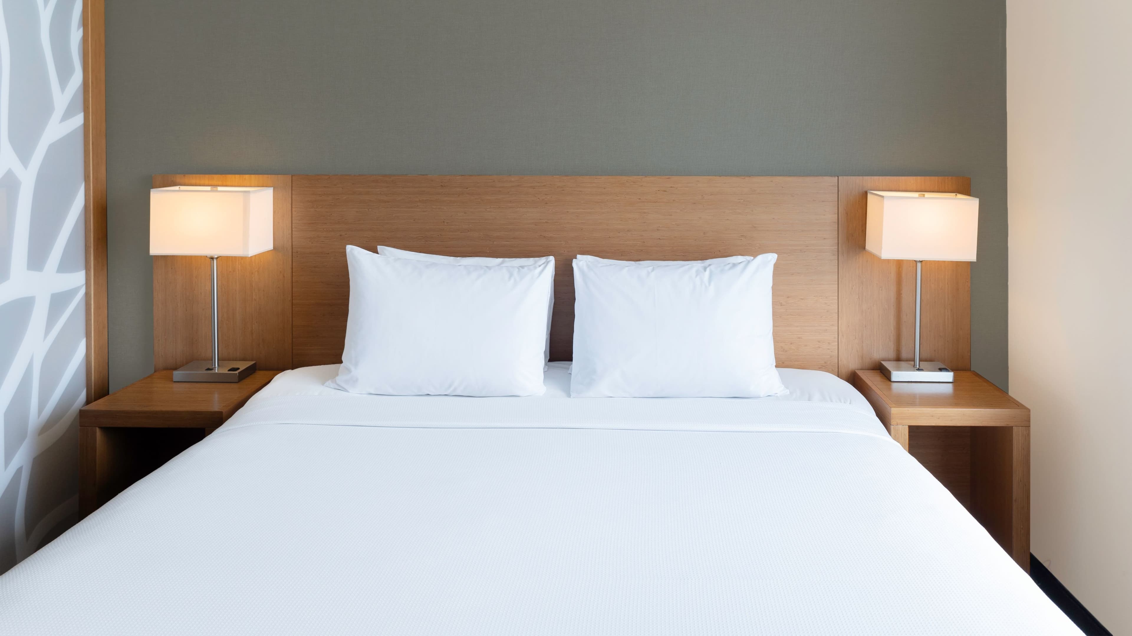 Deluxe Guest room - Image 2