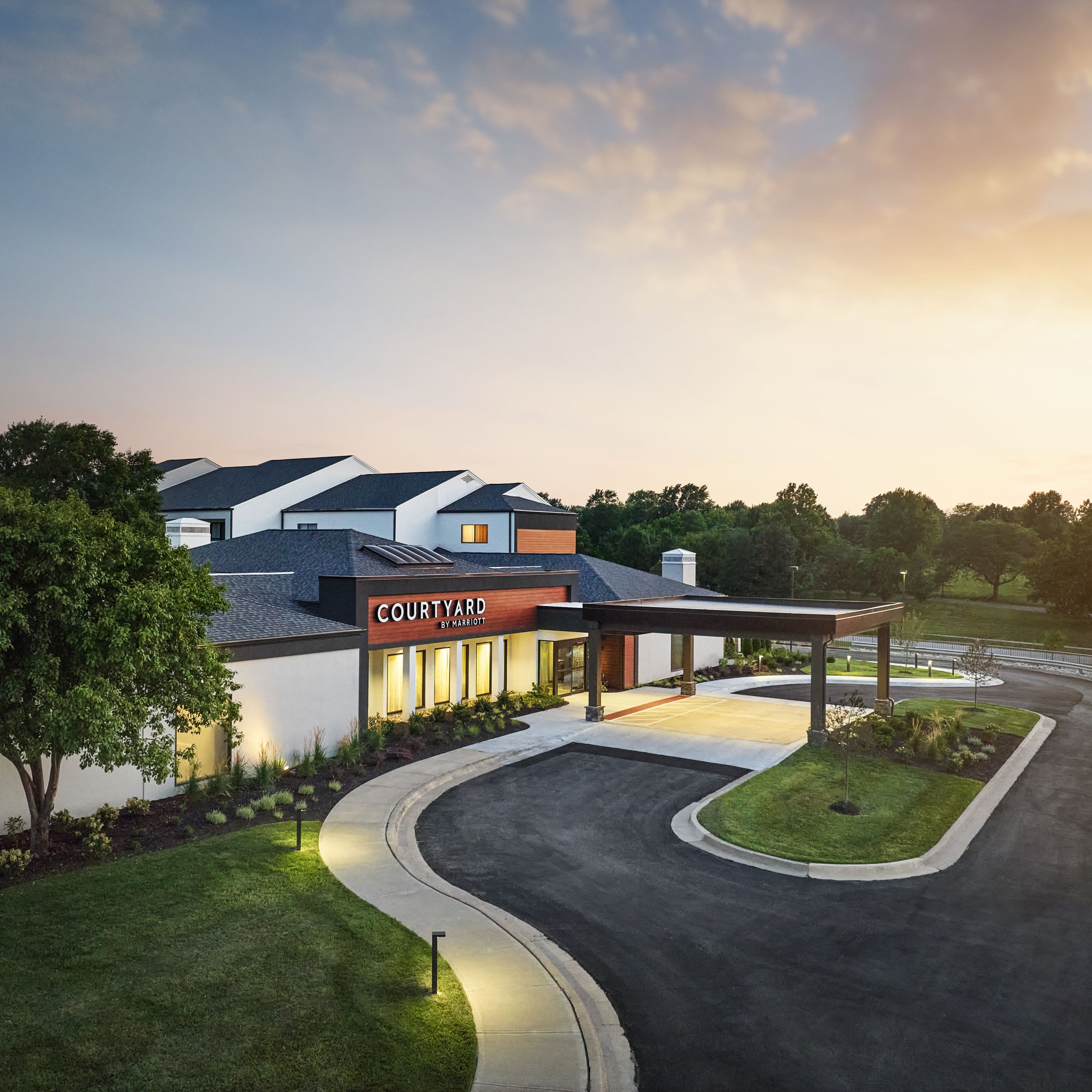 Courtyard Kansas City Overland Park/Metcalf, South of College Boulevard