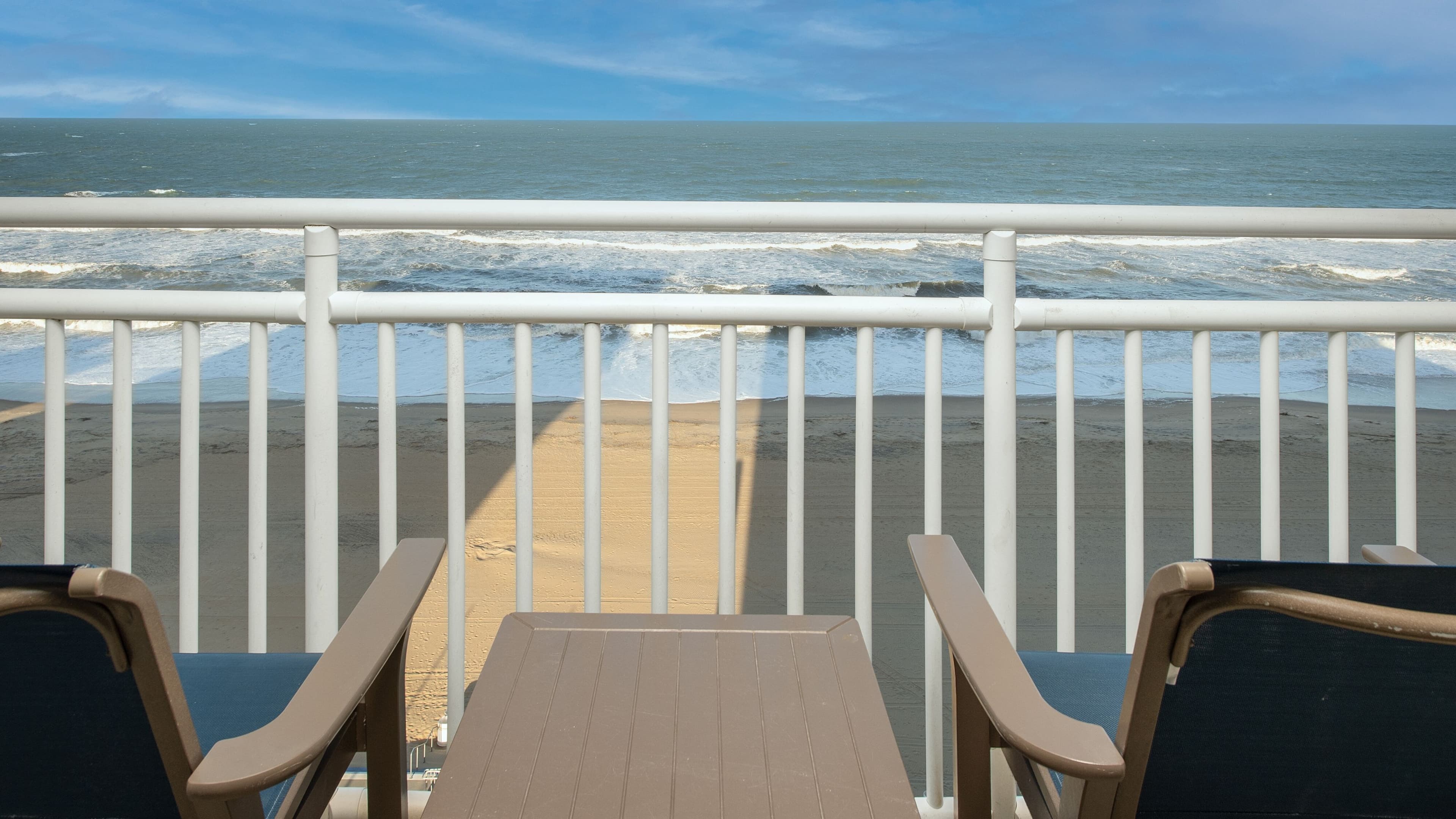 Deluxe Guest room - Image 6