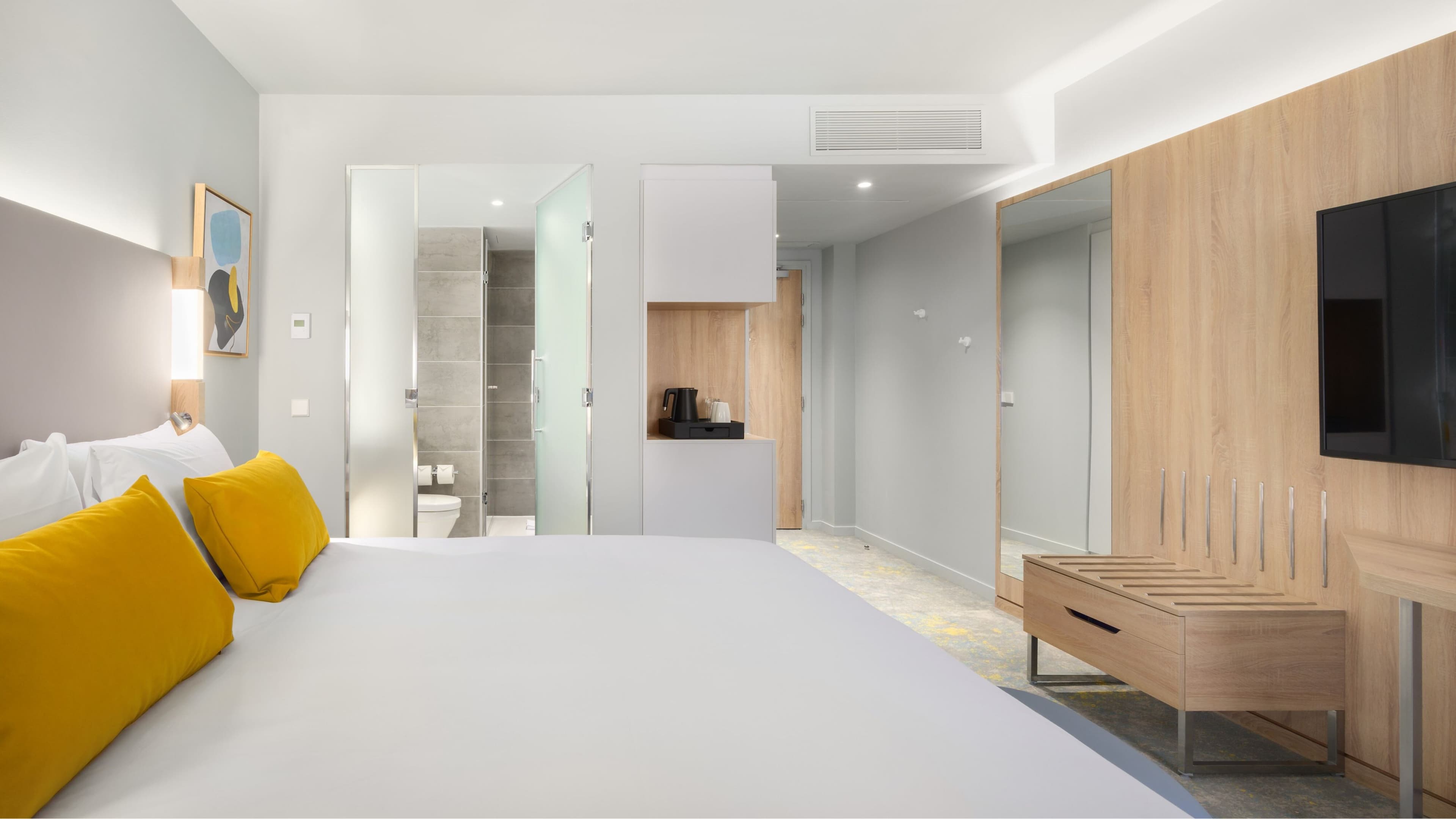 Deluxe Room - Image 2