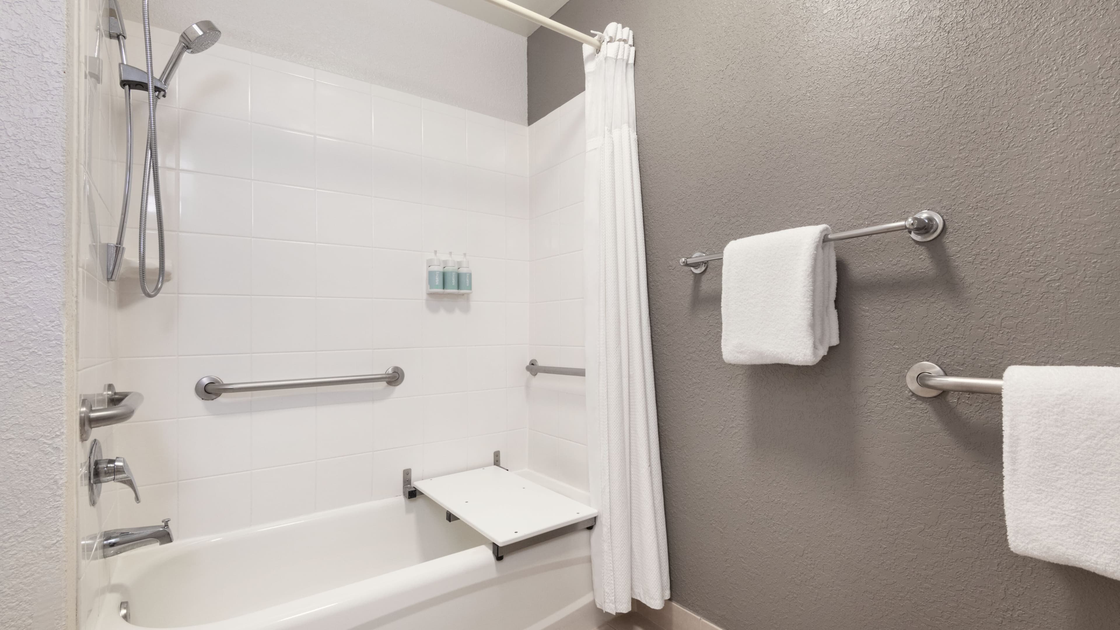 Double/Double Room - Image 4