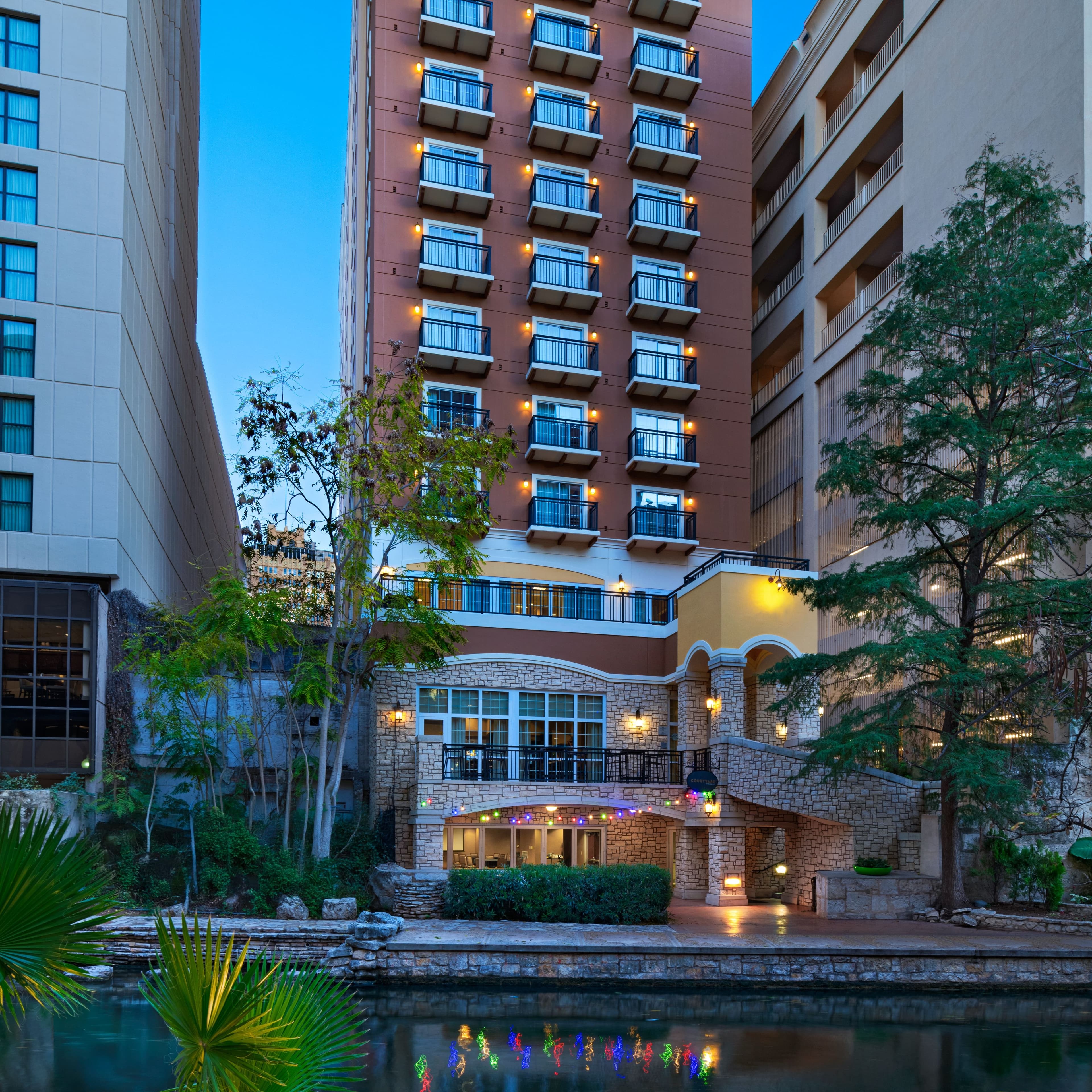 Courtyard San Antonio Riverwalk