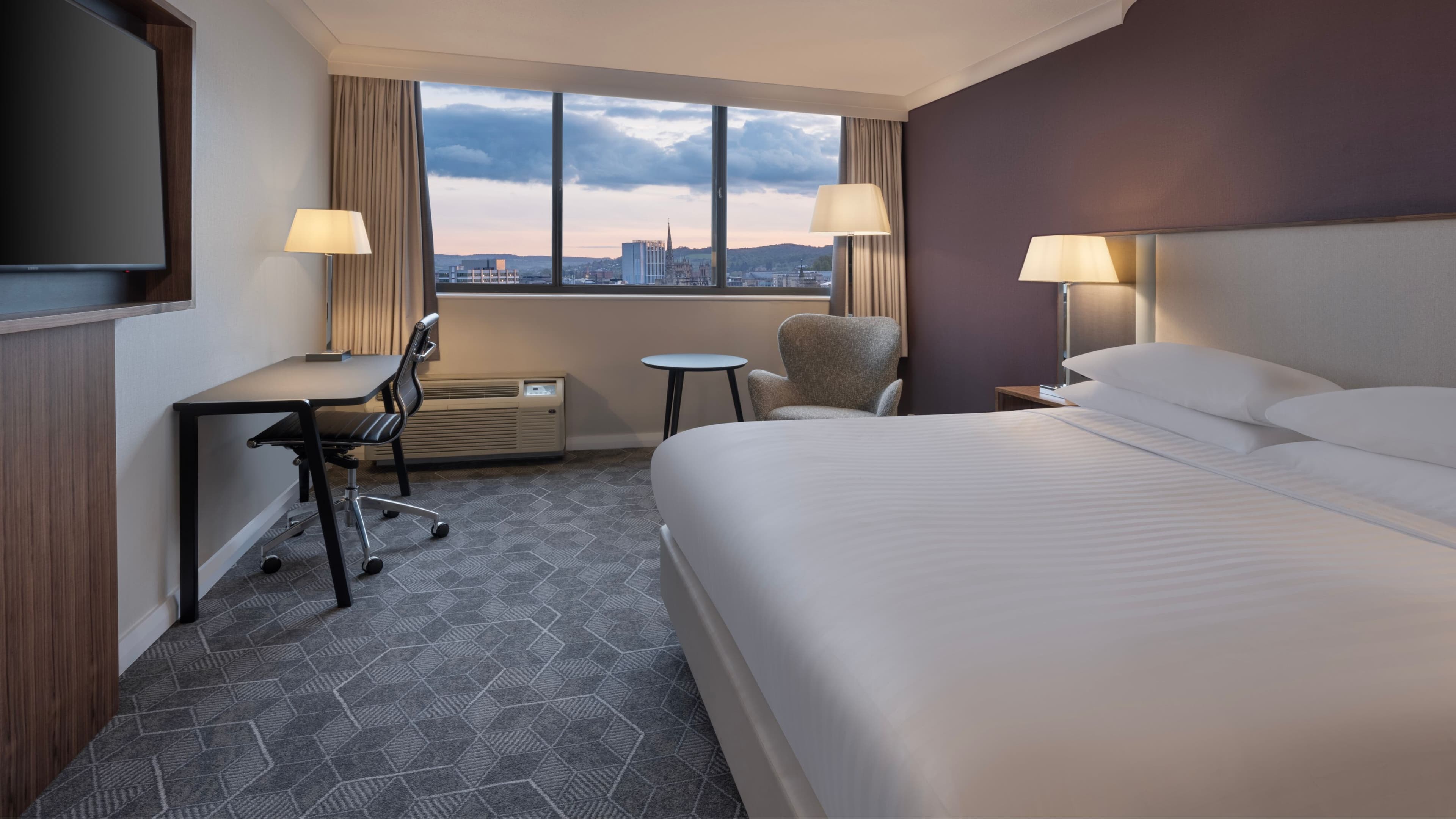 Deluxe Room - Image 1