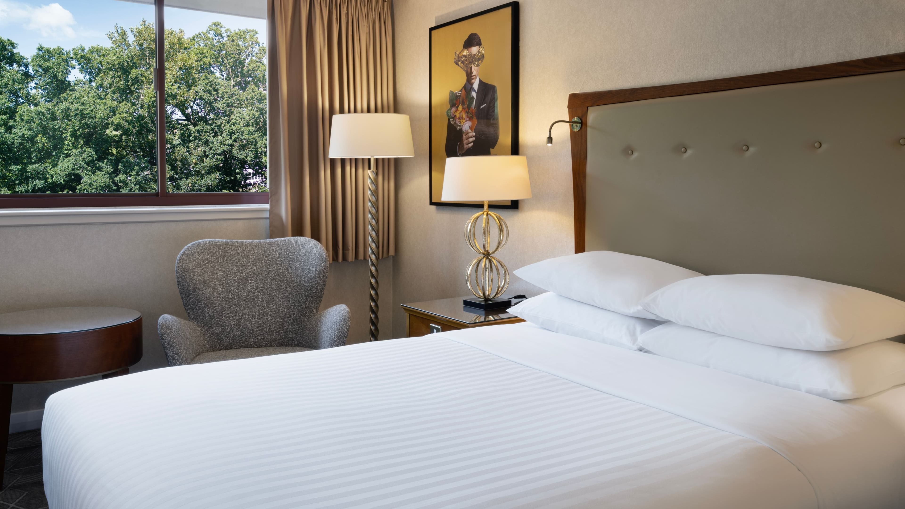 Deluxe Room - Image 5