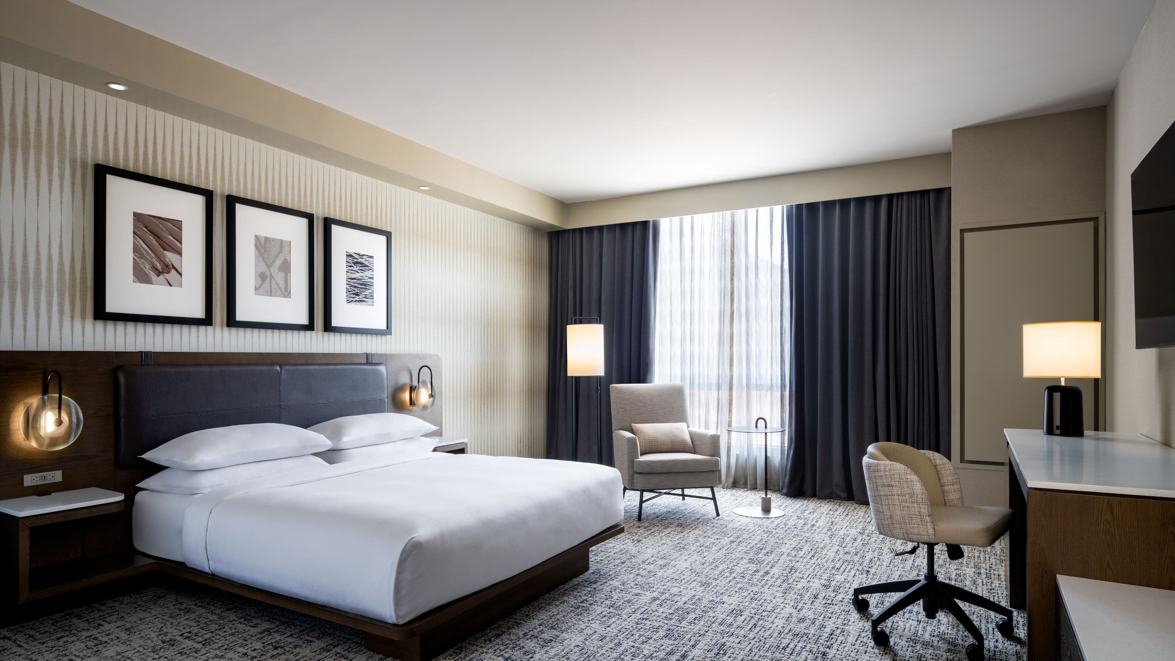 King Guest Room - Image 7