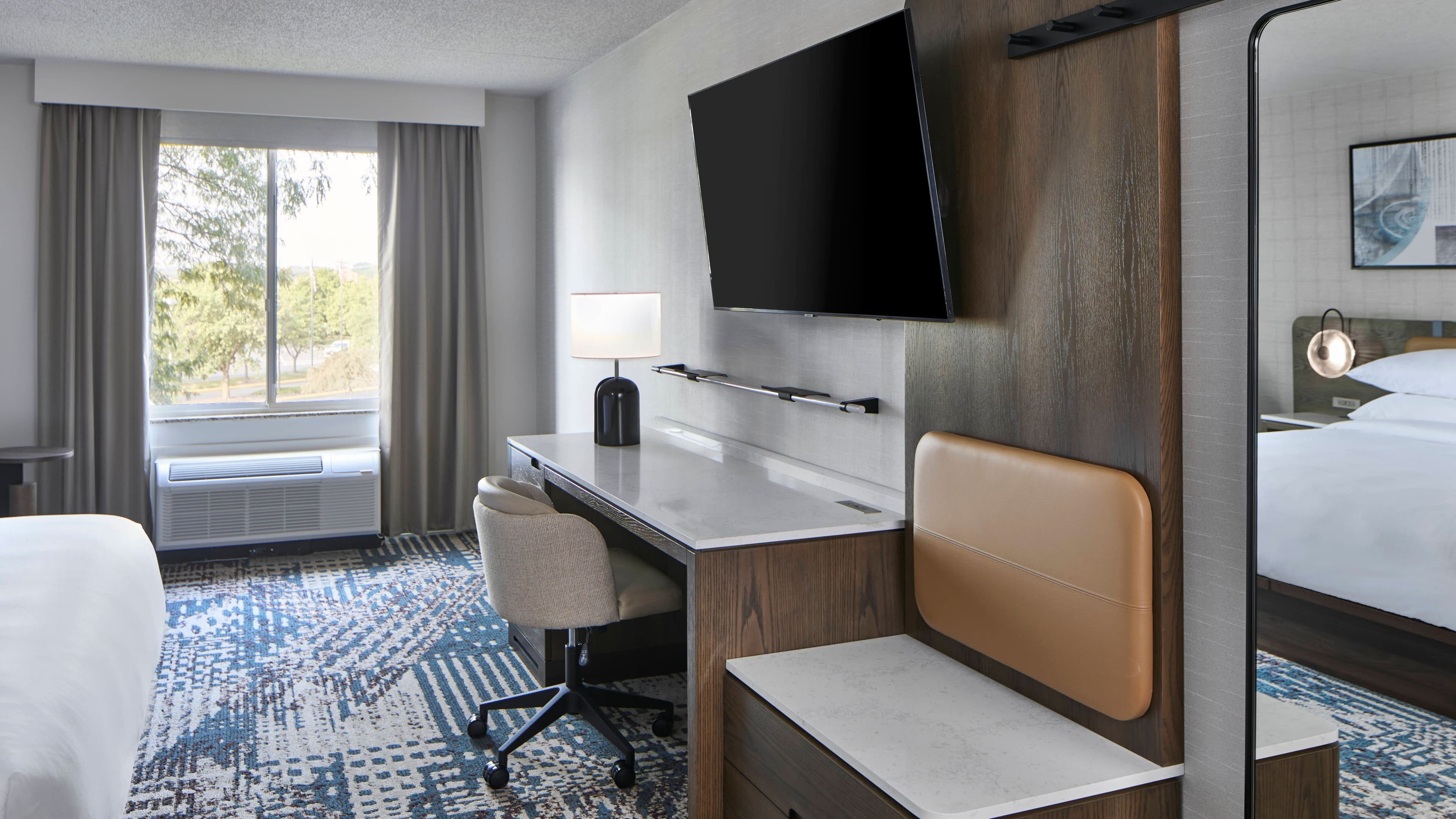 Standard 1 King Room - Image 1