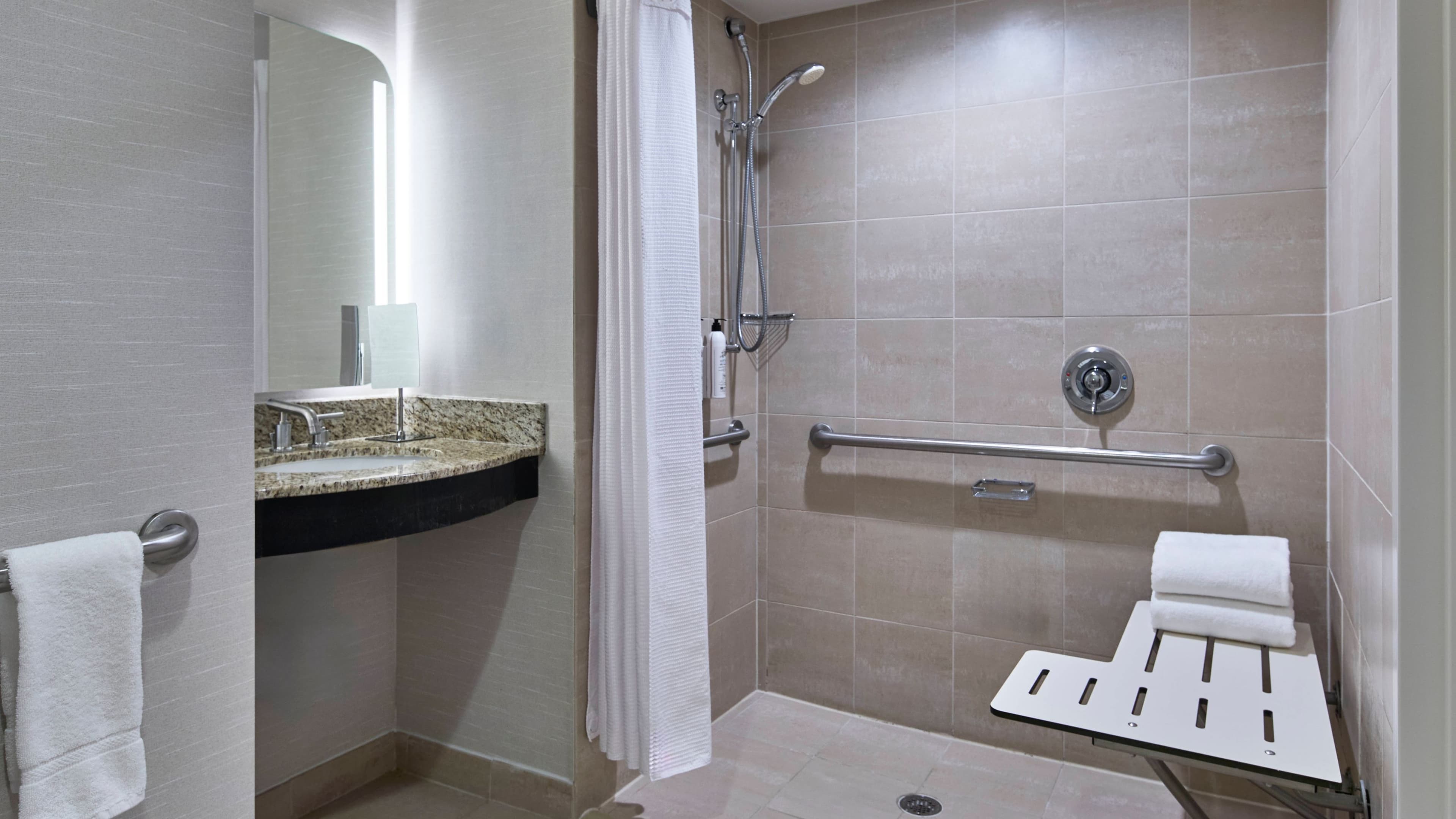 Standard 1 King Room - Image 10