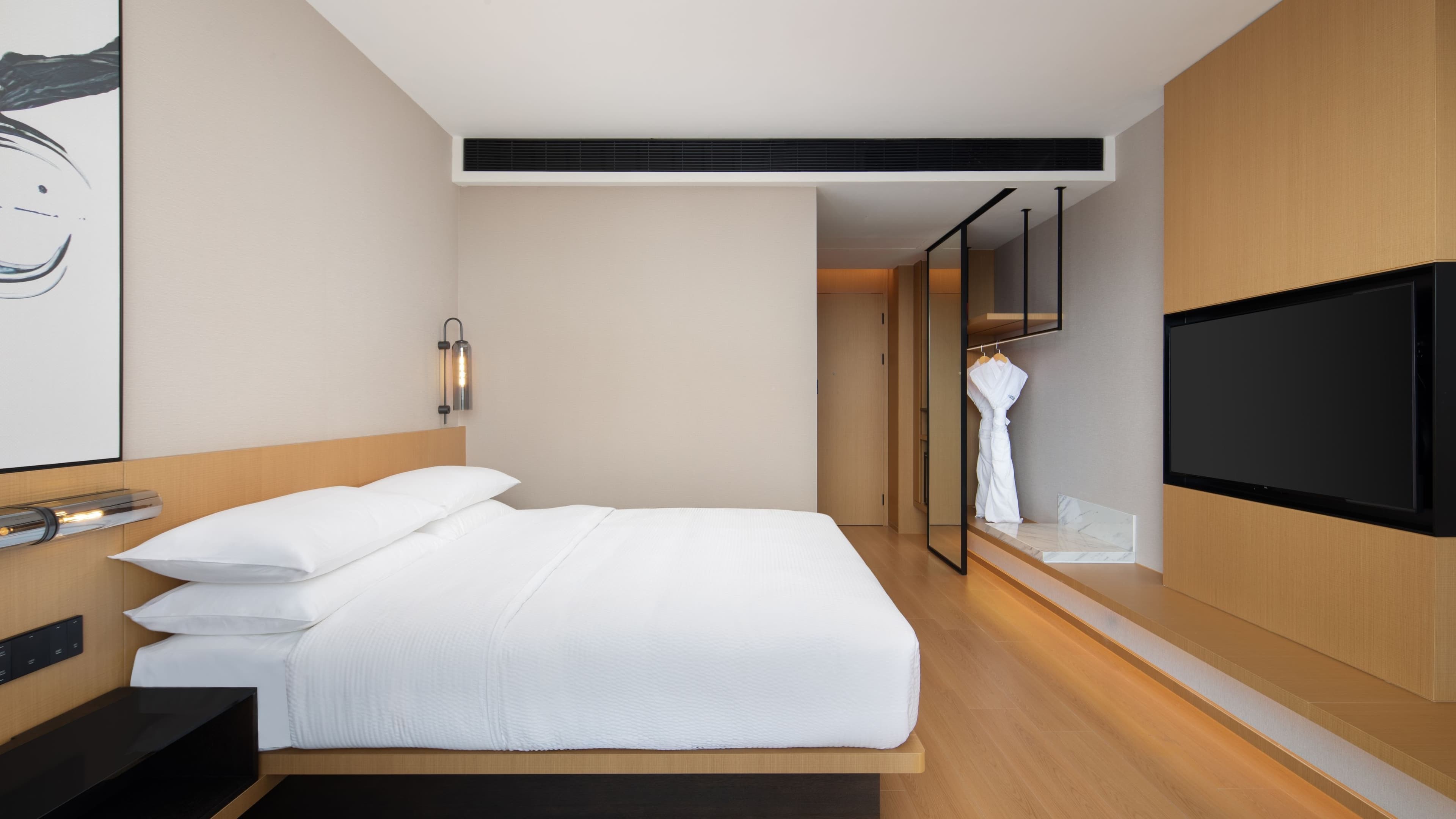 Standard King - Image 1