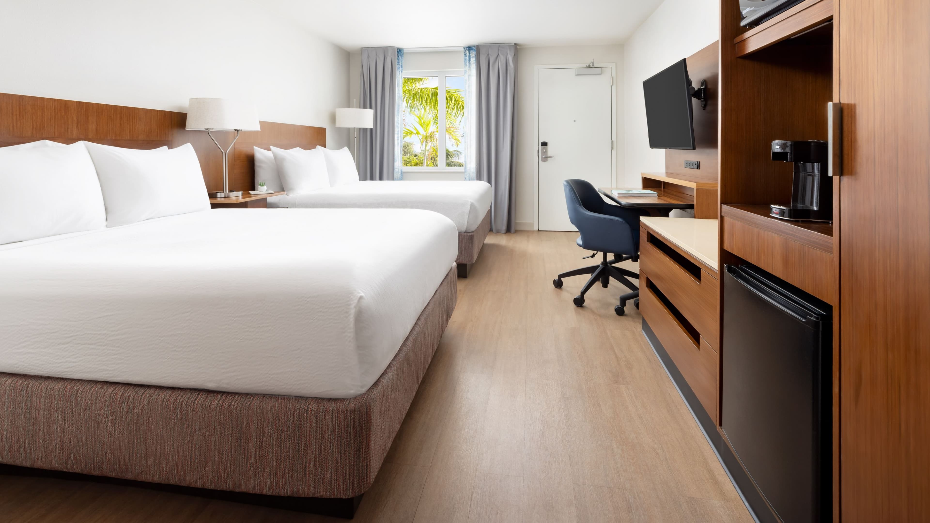 2 Queen Guest Room - Image 4