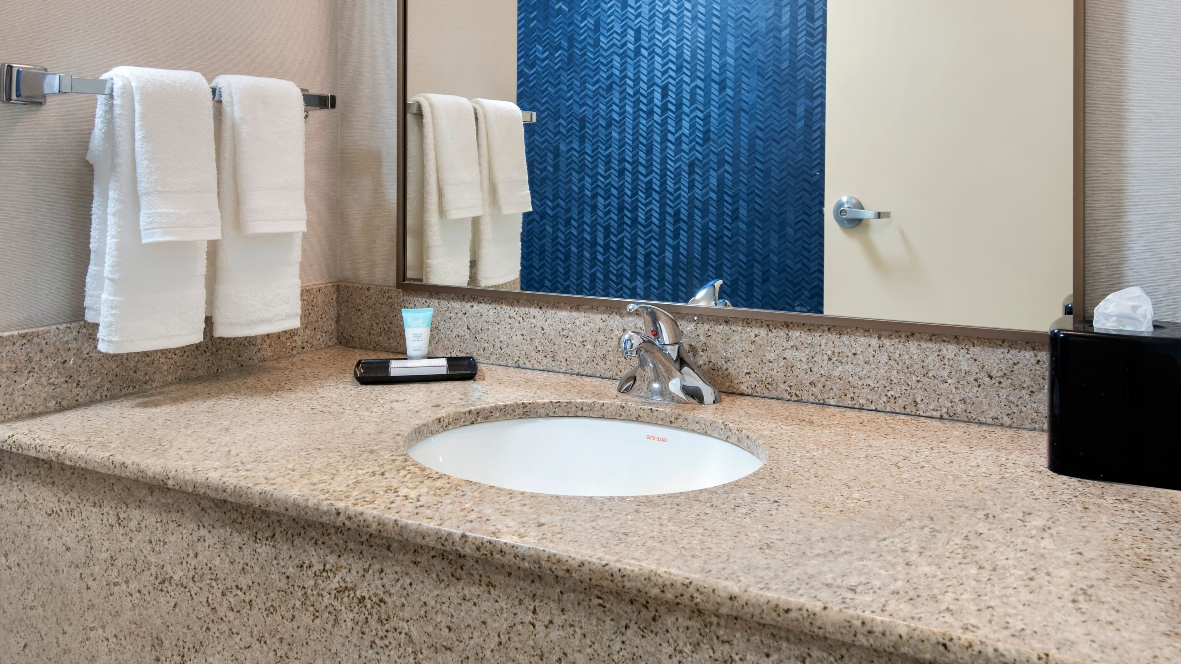 2 Double Beds - Image 3