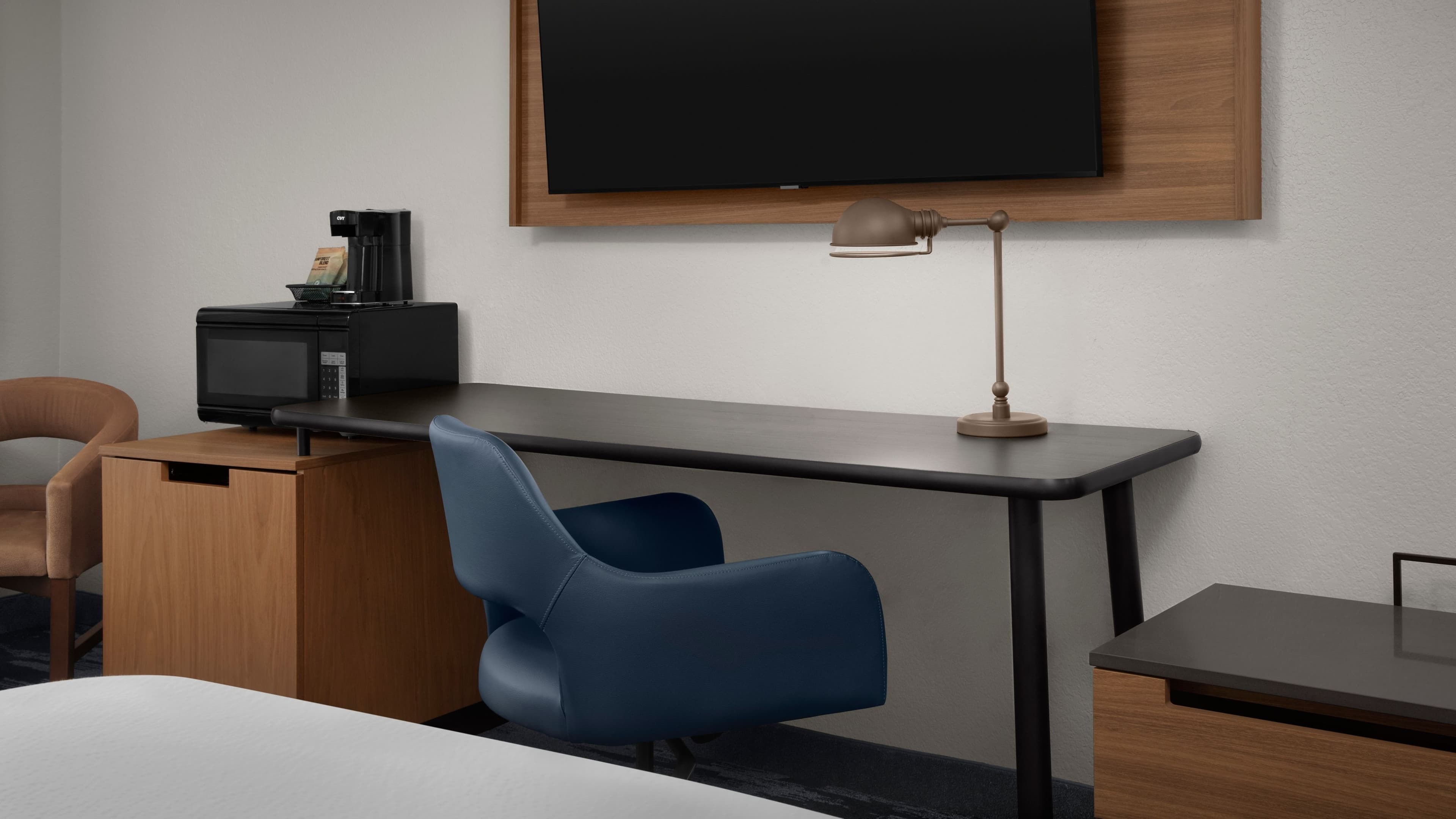 2 Double Bed Guestroom - Image 2