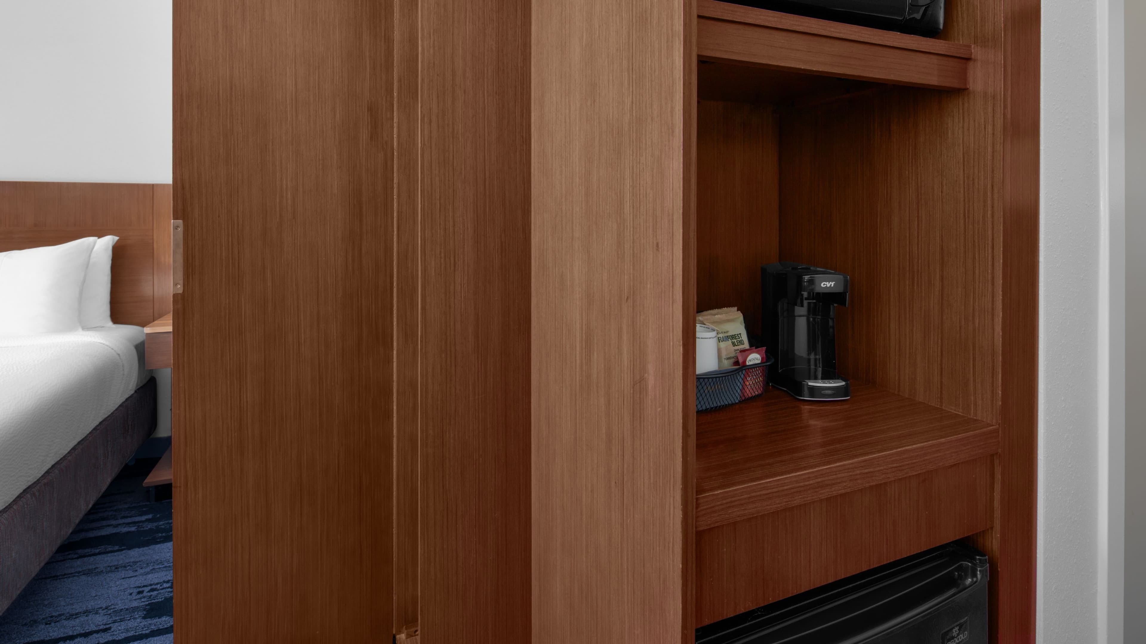 King Guest Room - Image 2