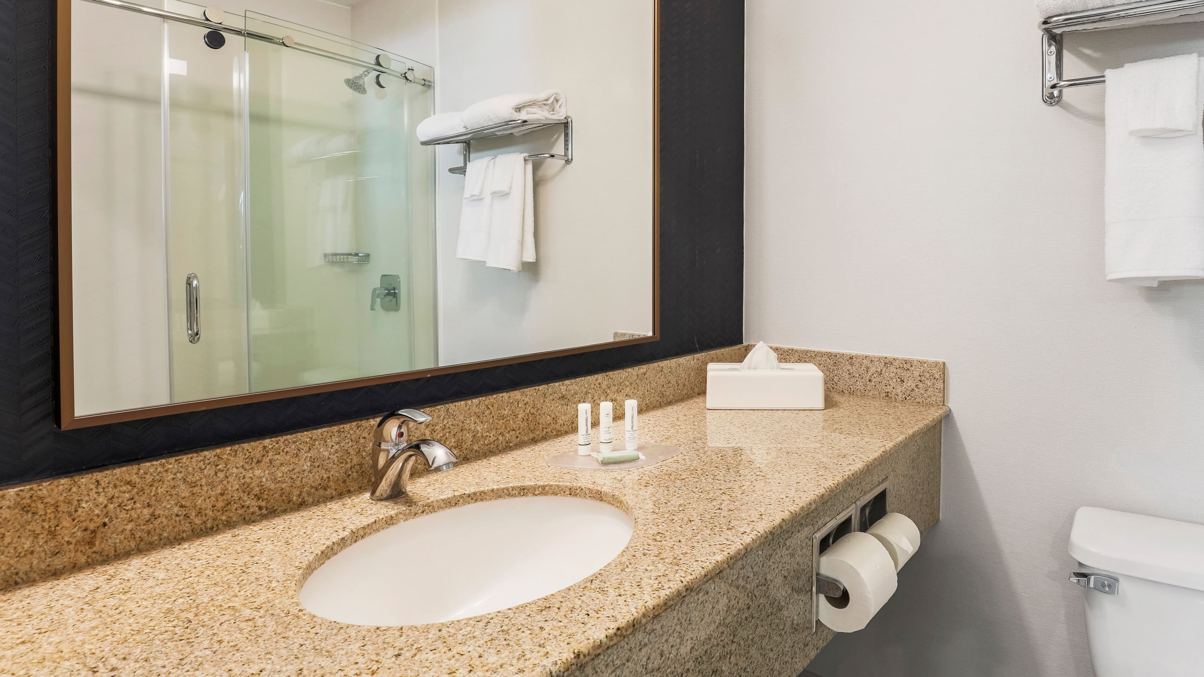 Guestroom 1 King - Image 4