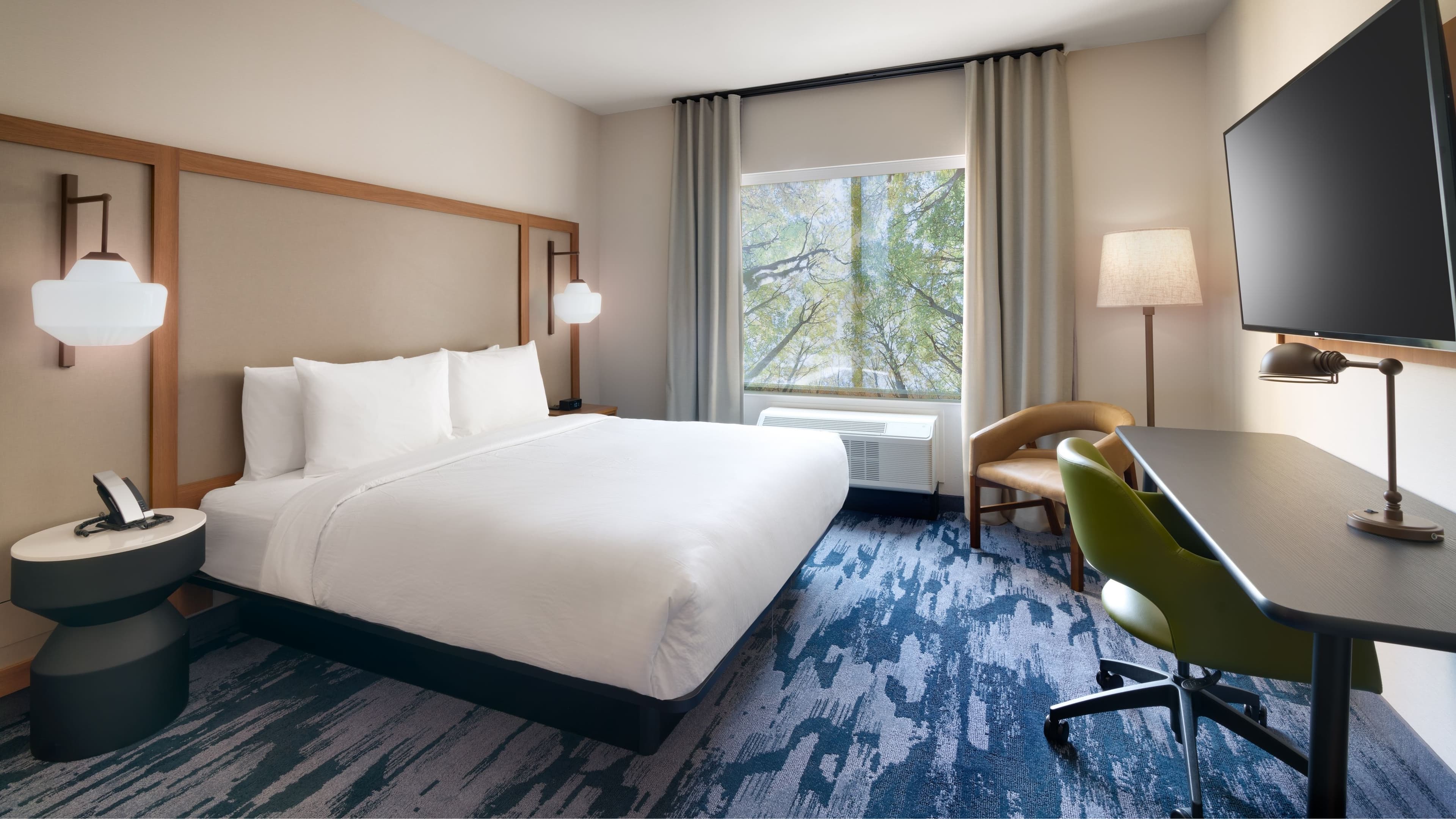 King Bed Guest Room - Image 1