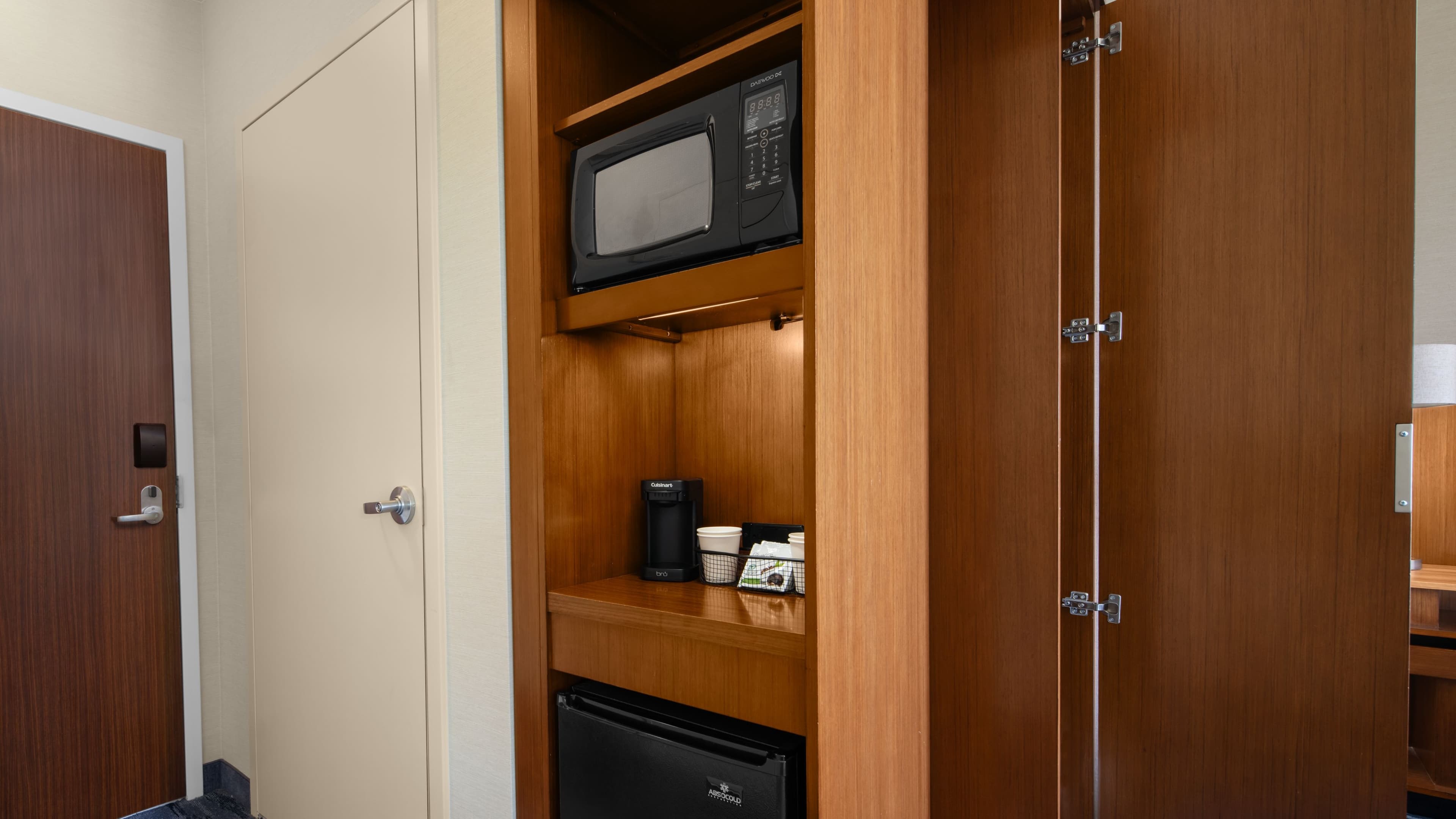 King Guest Room - Image 3