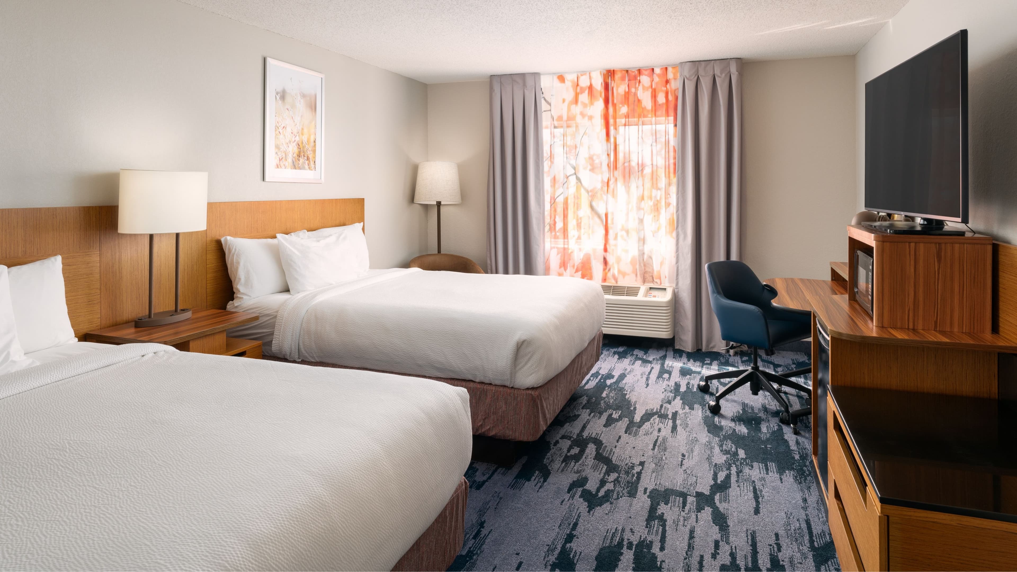 Two Queen Beds - Image 2