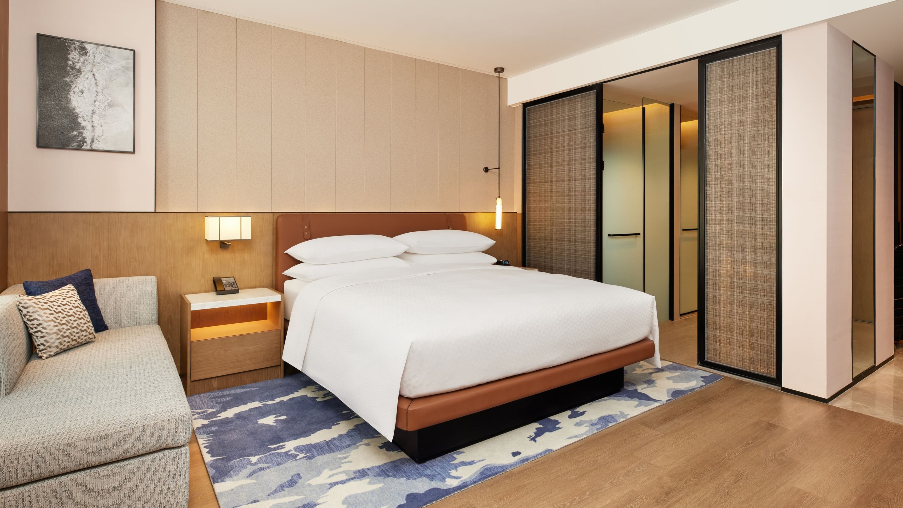 Selected King - Image 1