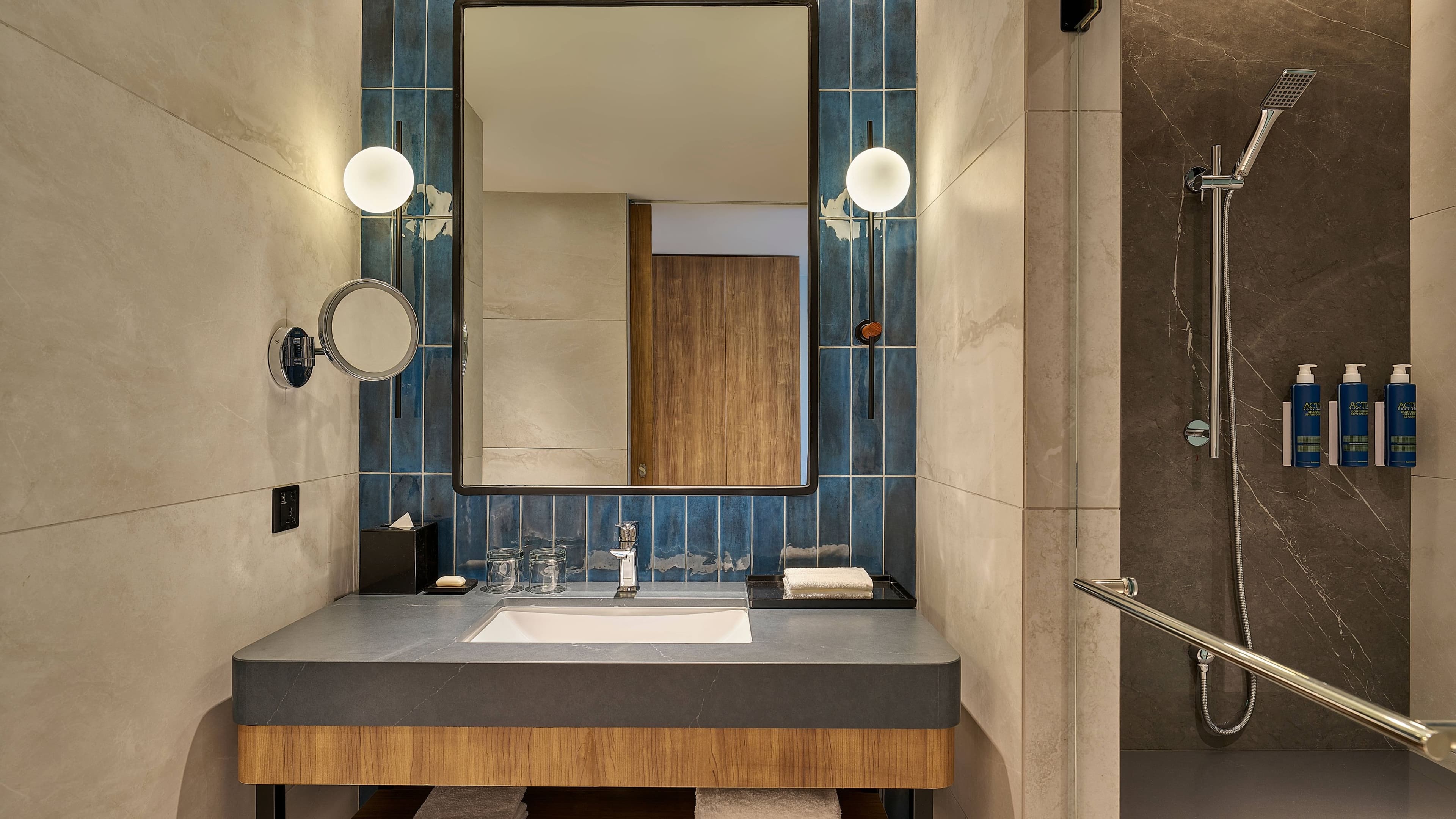 Deluxe Guest room - Image 2