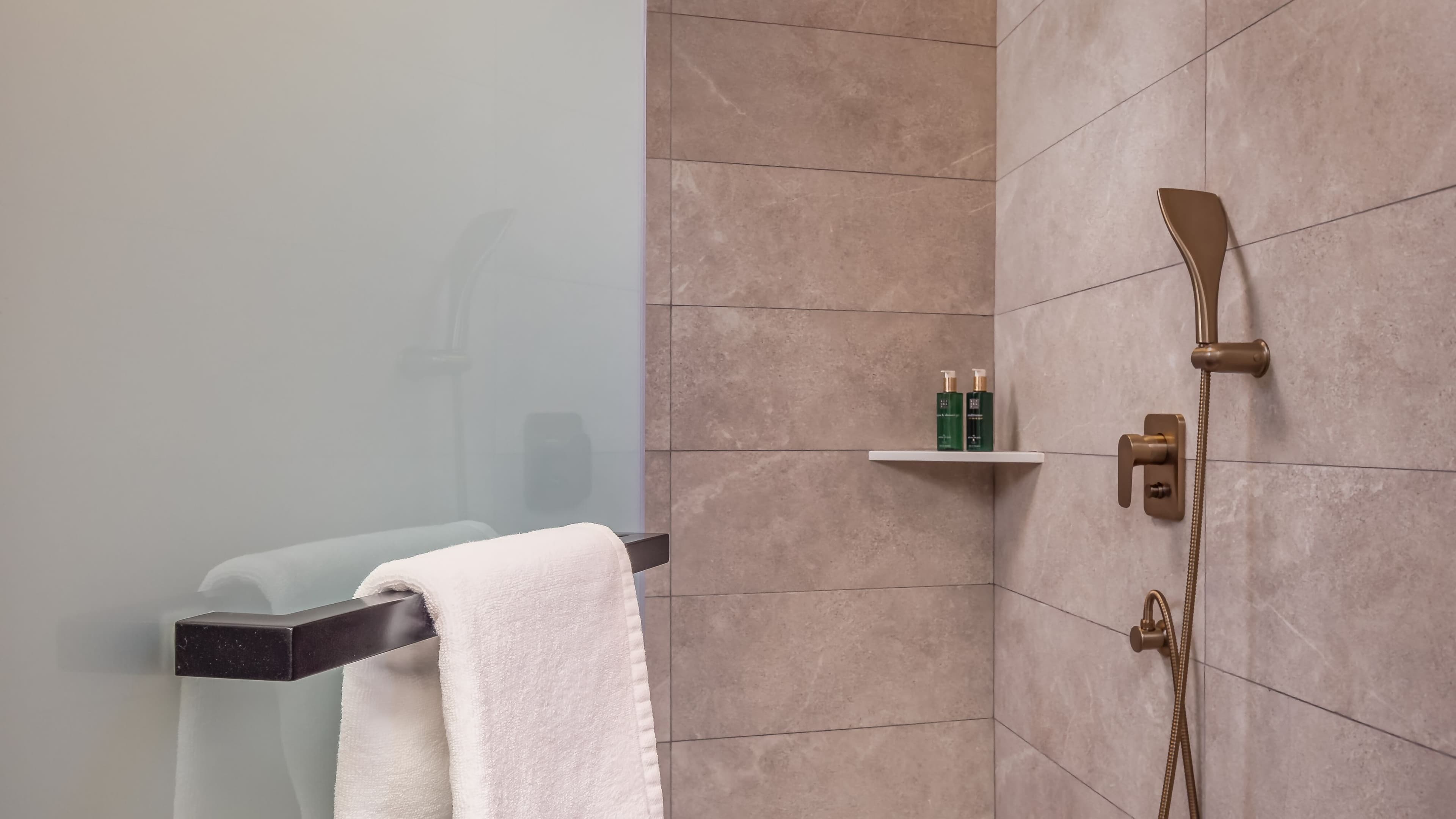 Deluxe Sunset - Image 9