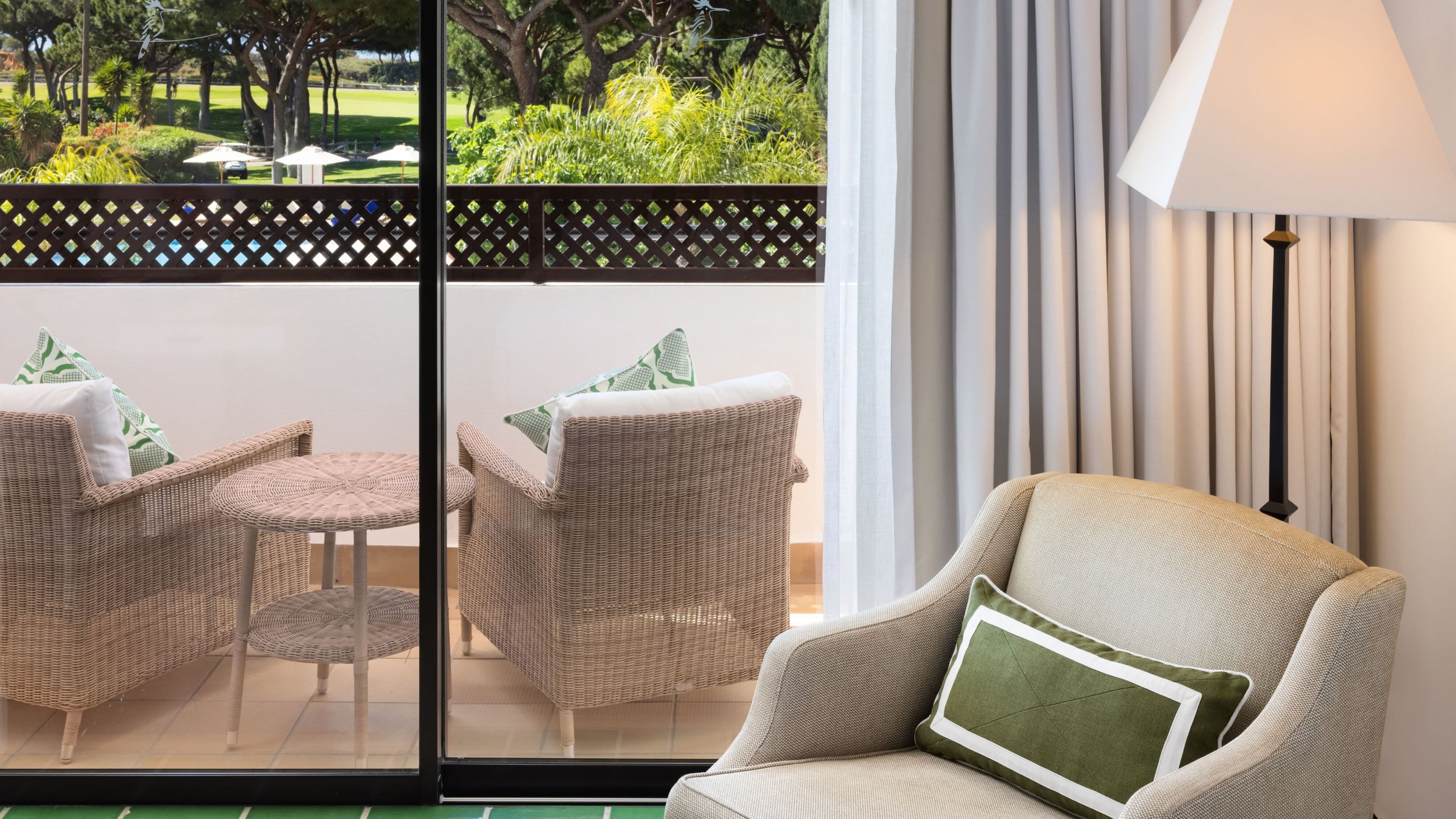 Deluxe Room Resort View - Image 5