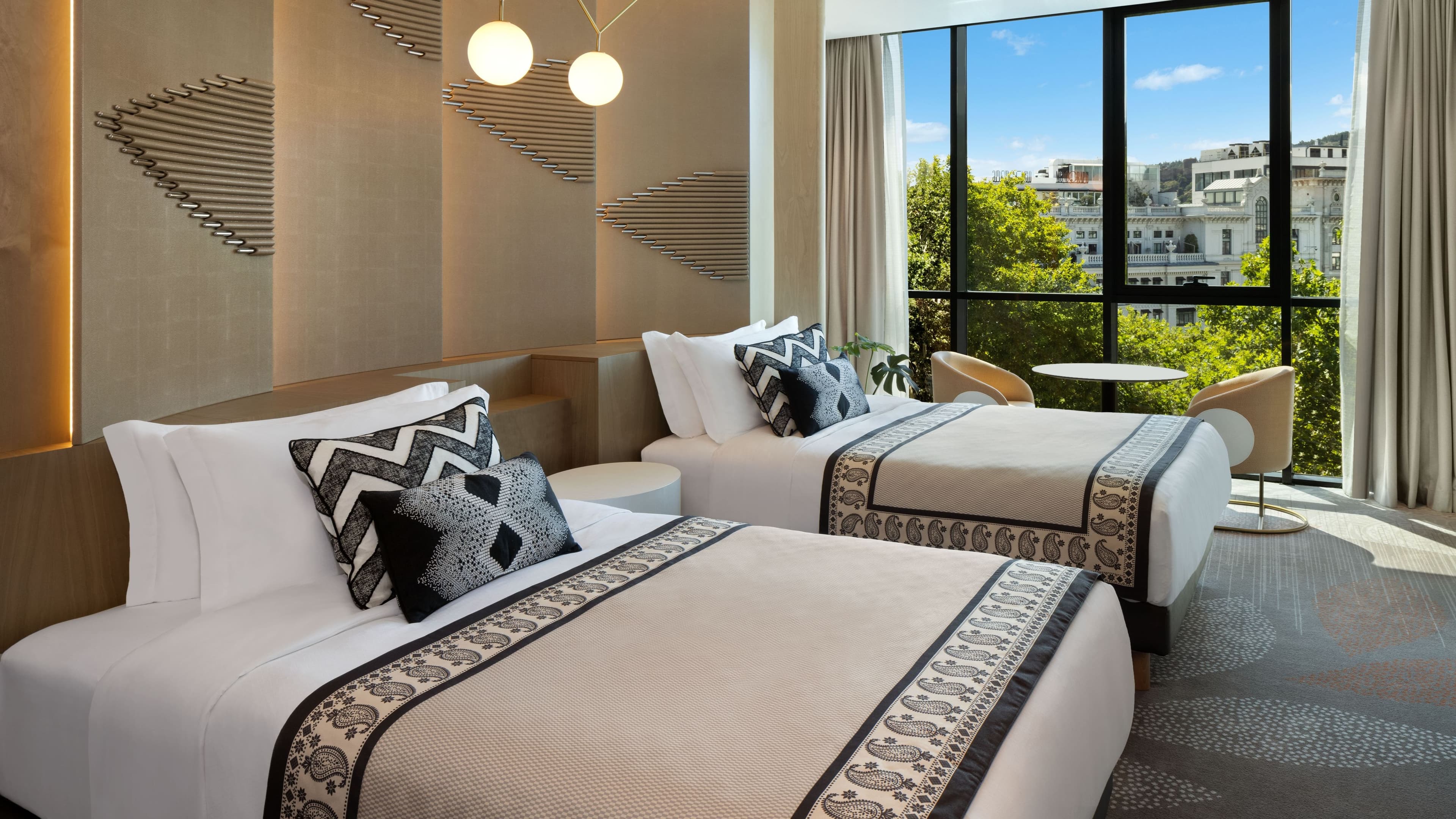 Deluxe Guest room - Image 4