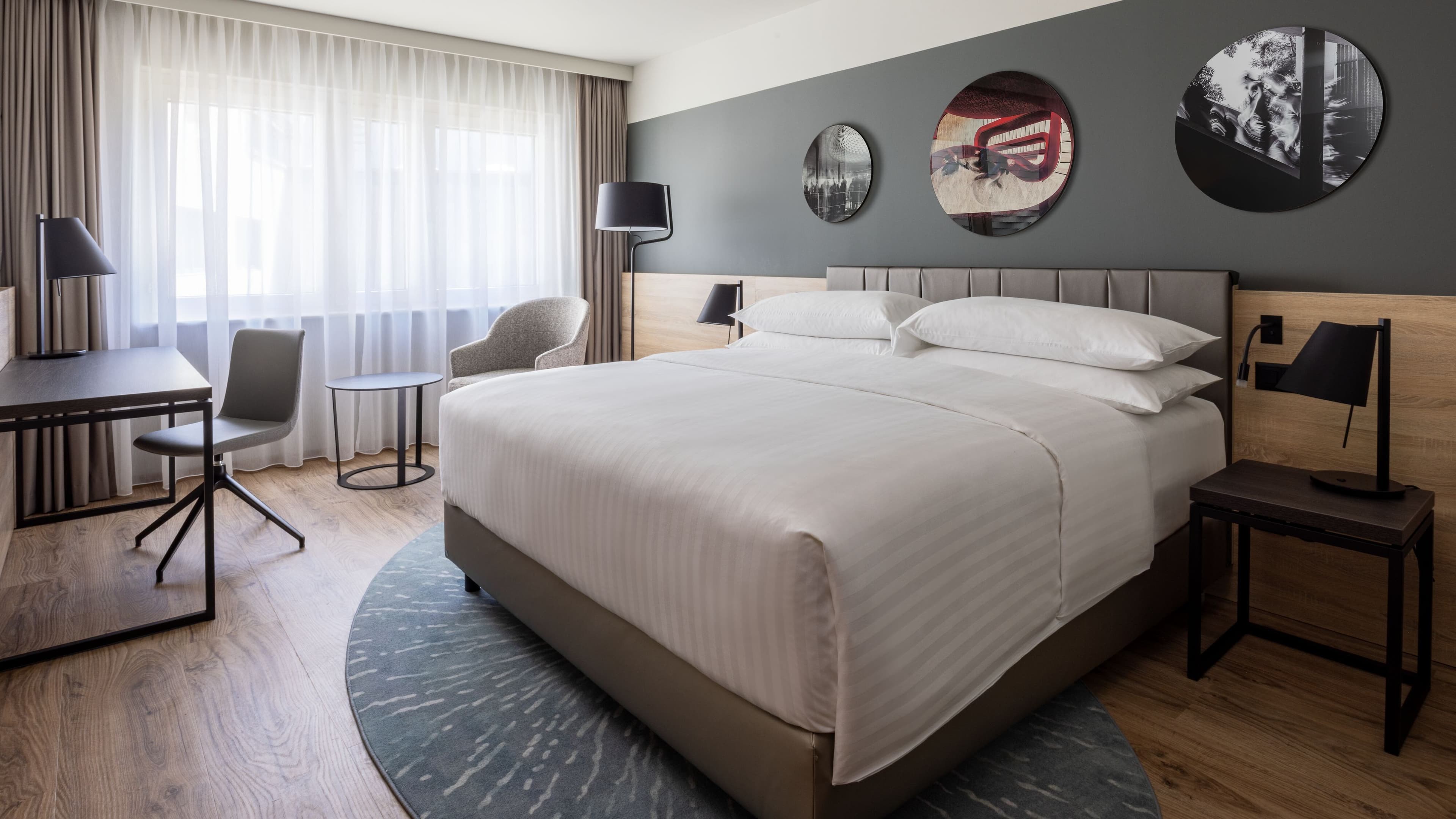 Superior King - Image 1