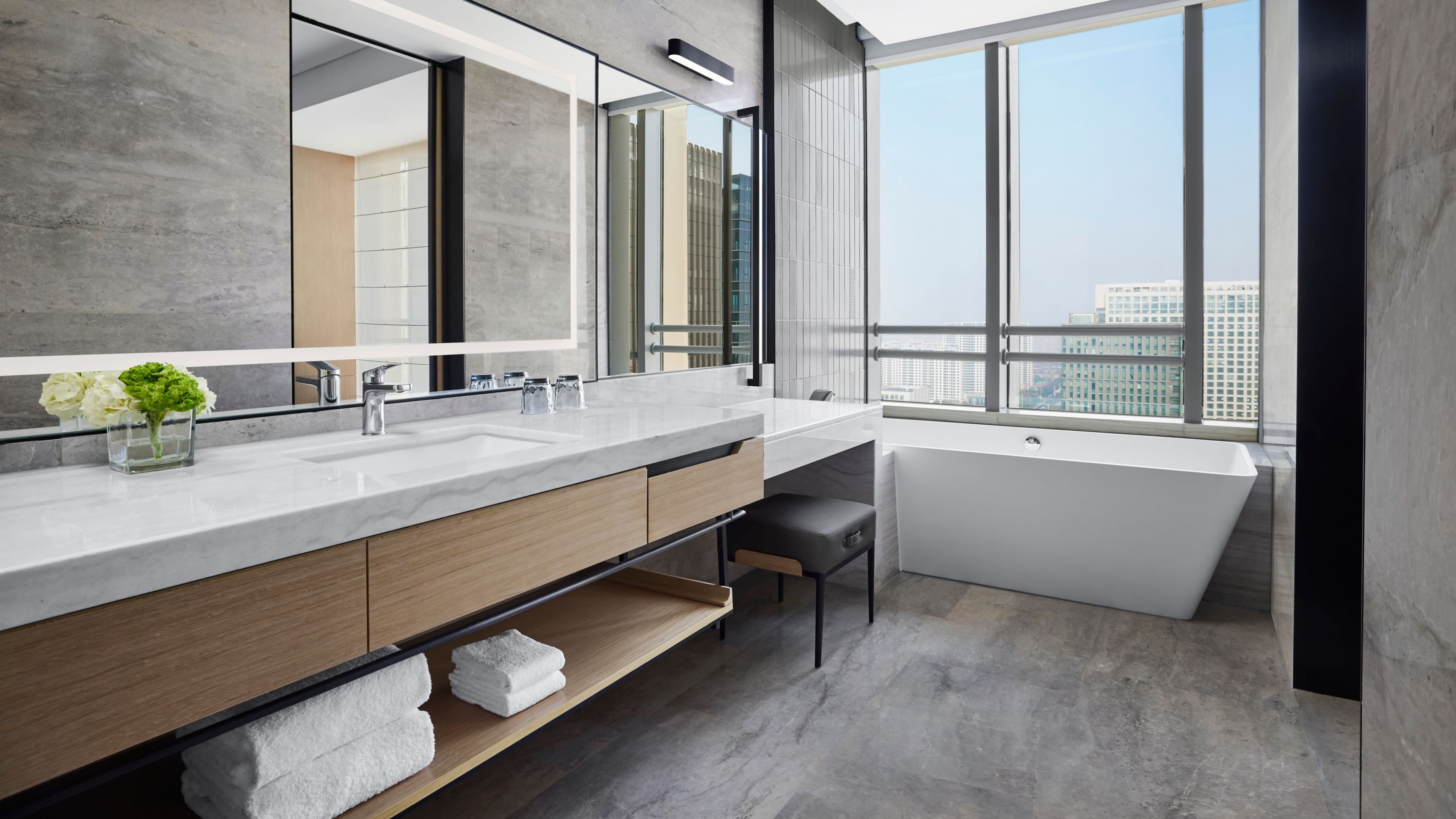 Deluxe Double - Image 4